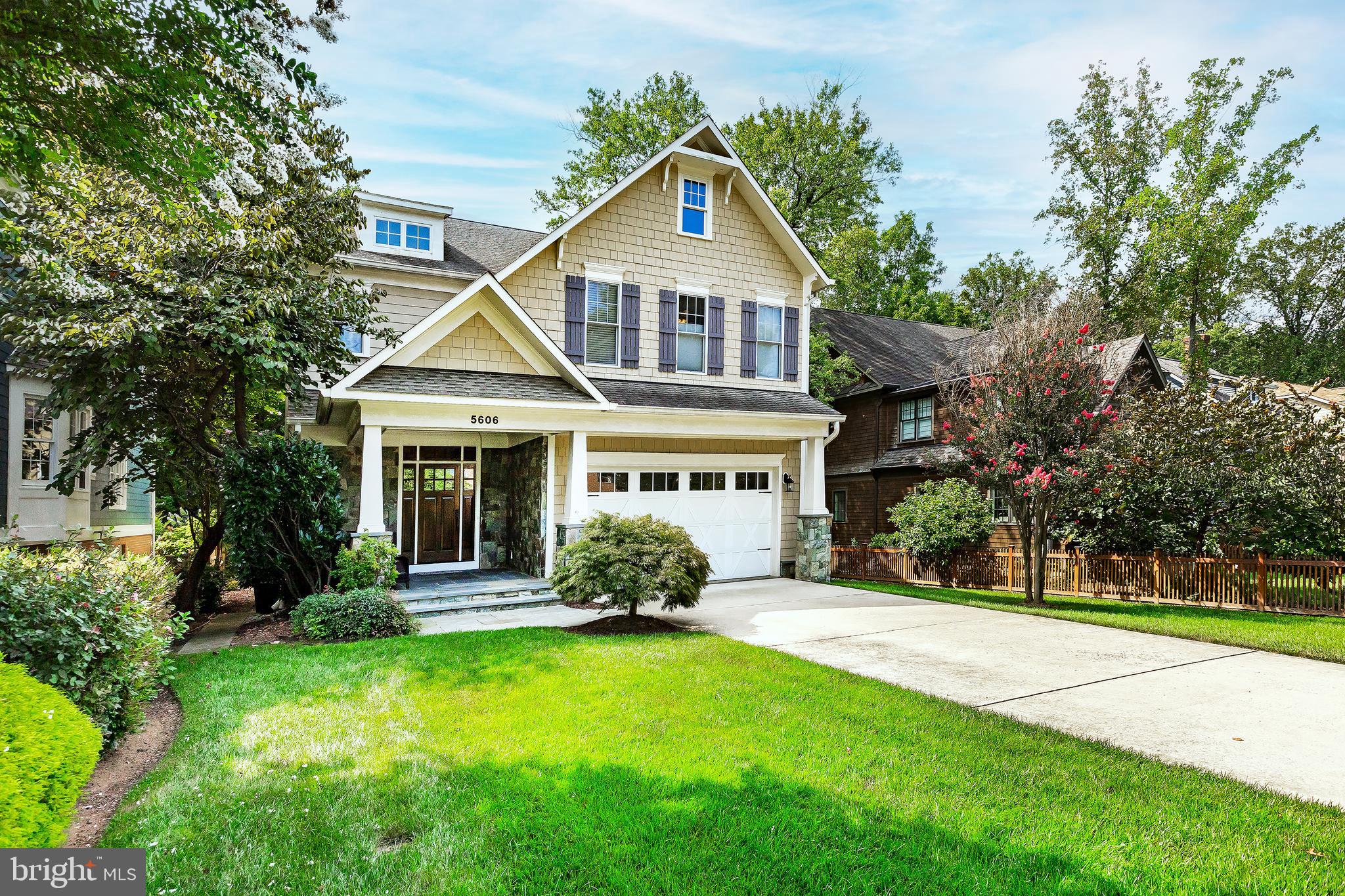 OAKMONT - Residential