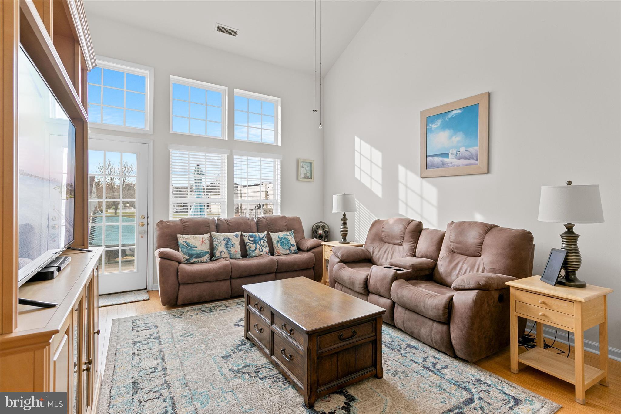 BAY SHORES - Residential