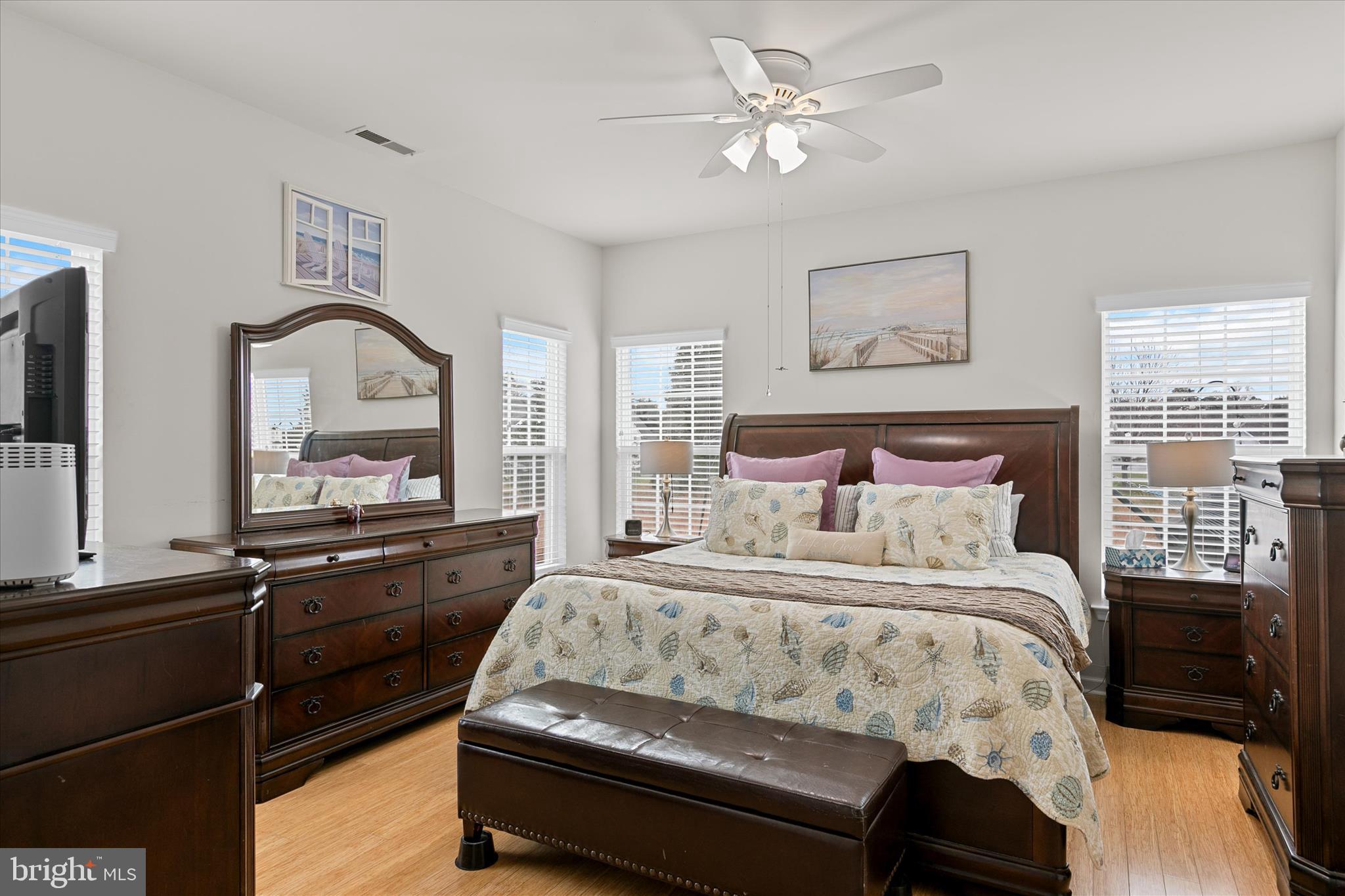 BAY SHORES - Residential