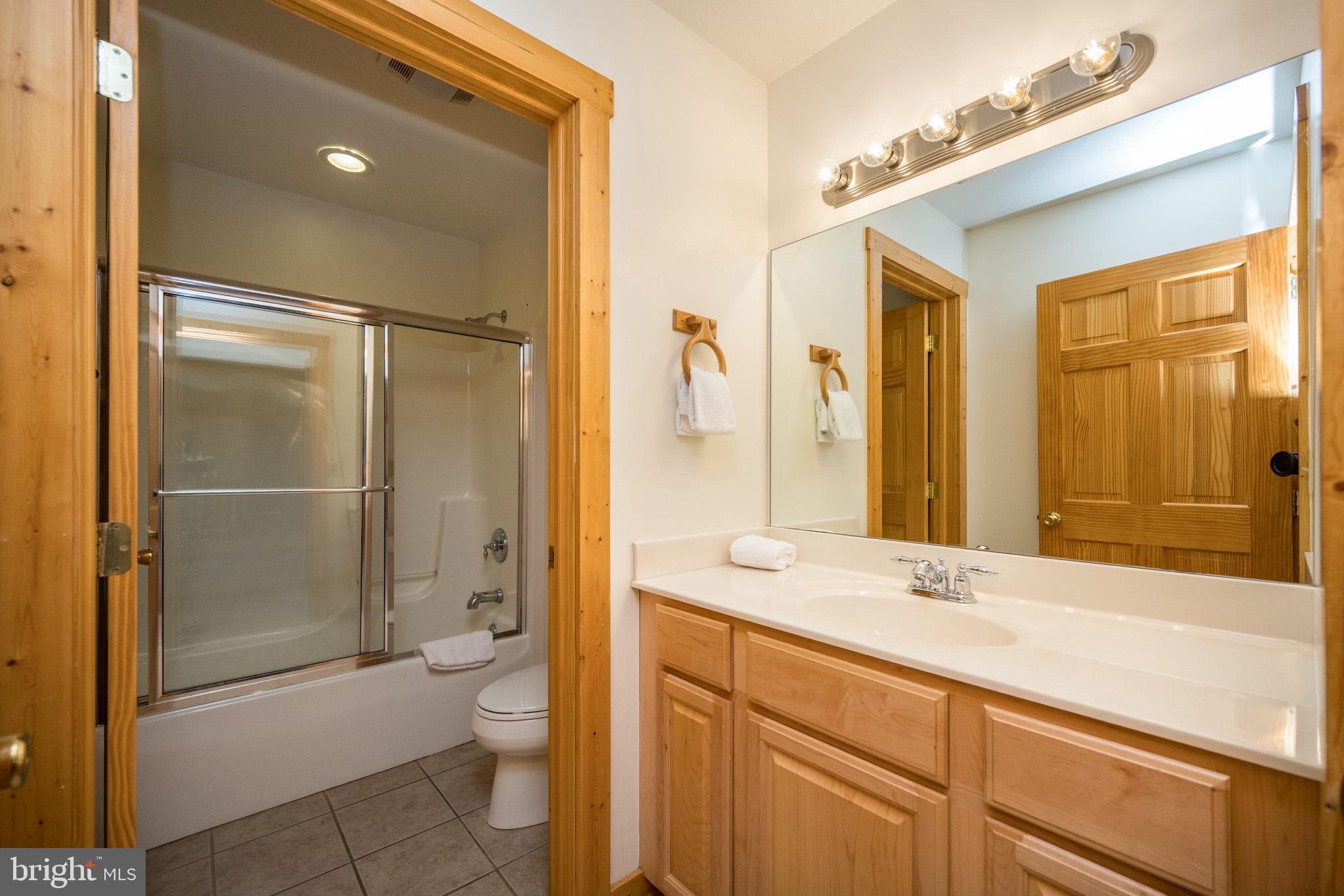 CEDAR SHORES - Residential