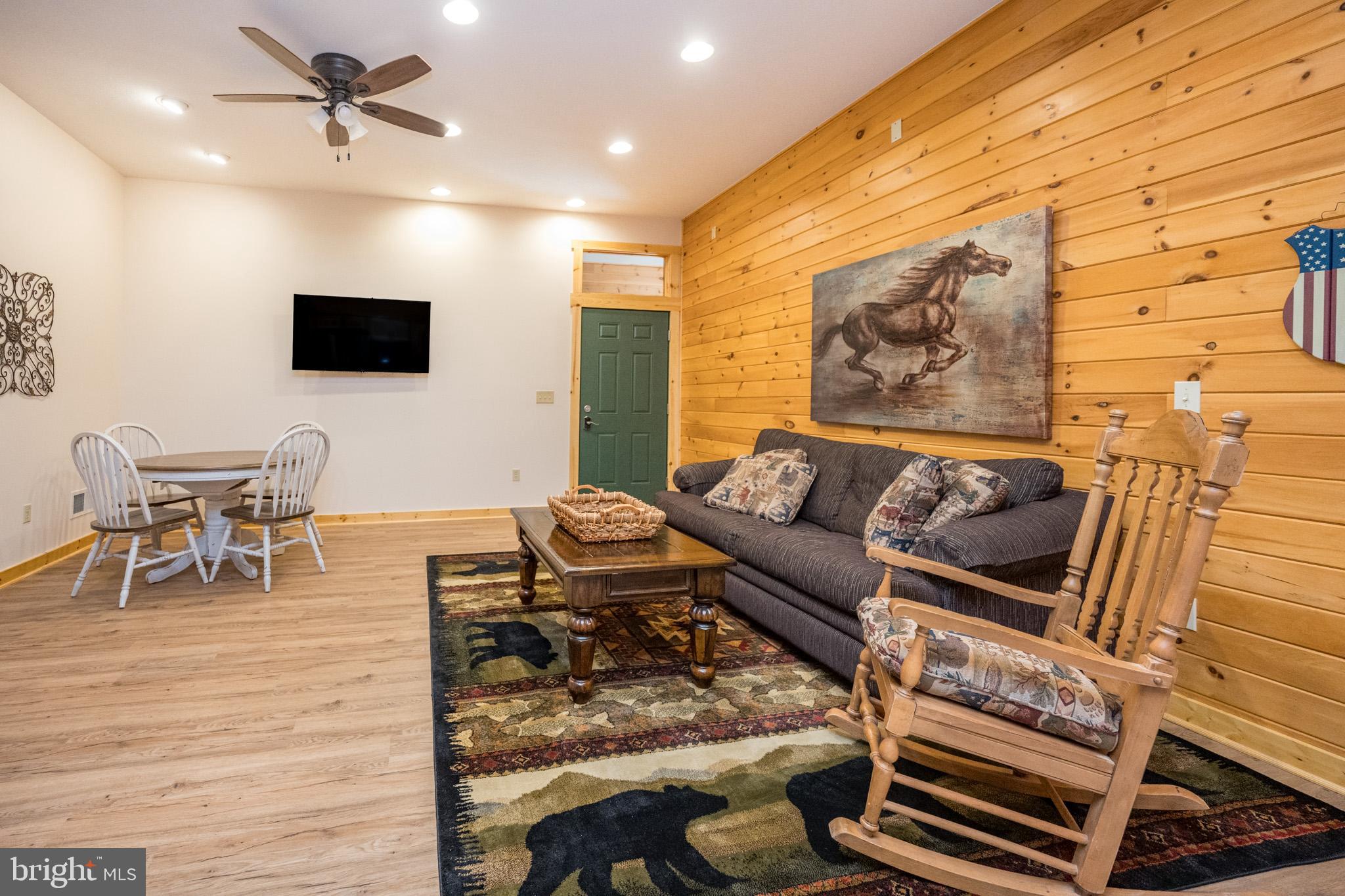 CEDAR SHORES - Residential