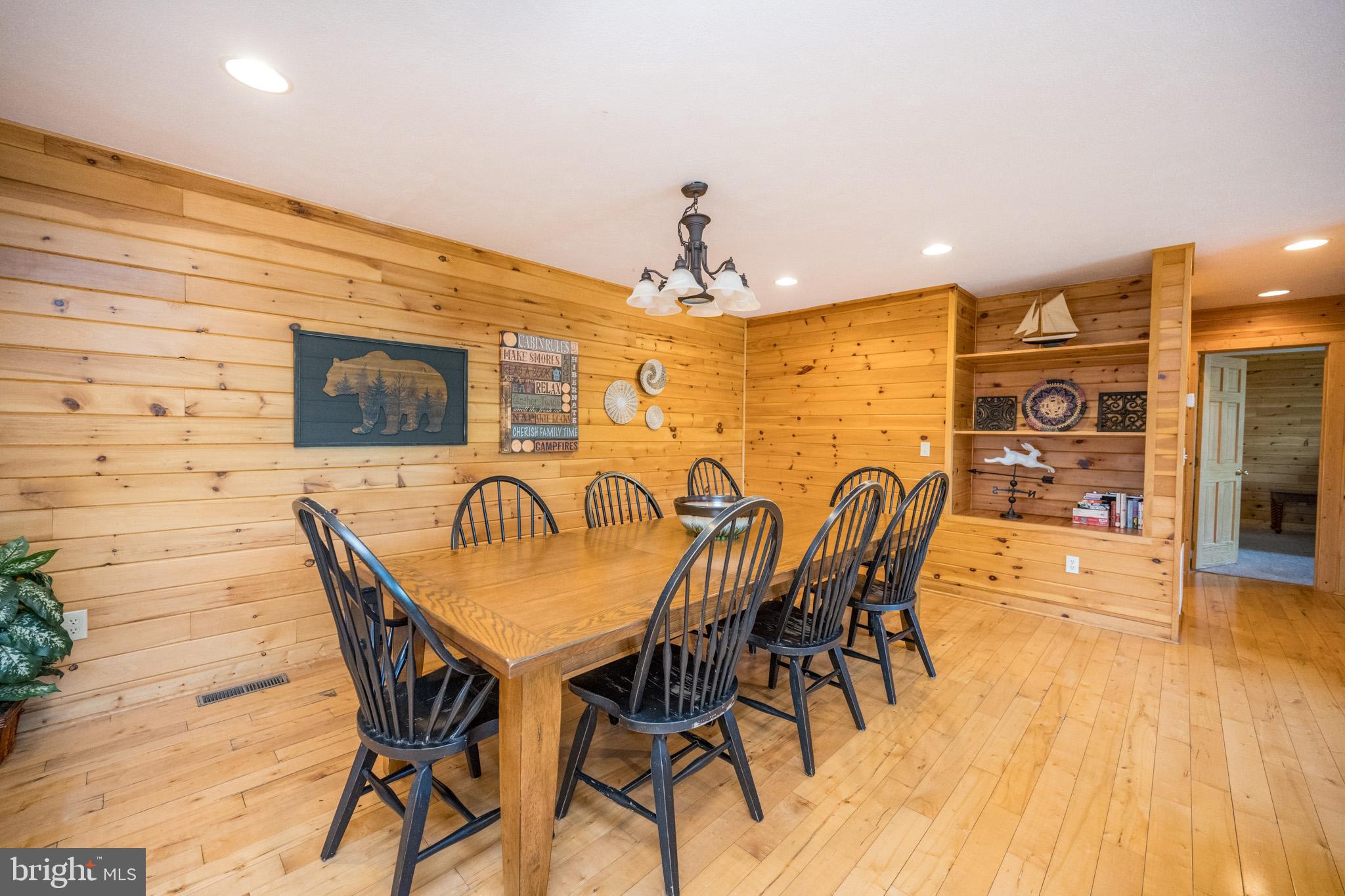 CEDAR SHORES - Residential