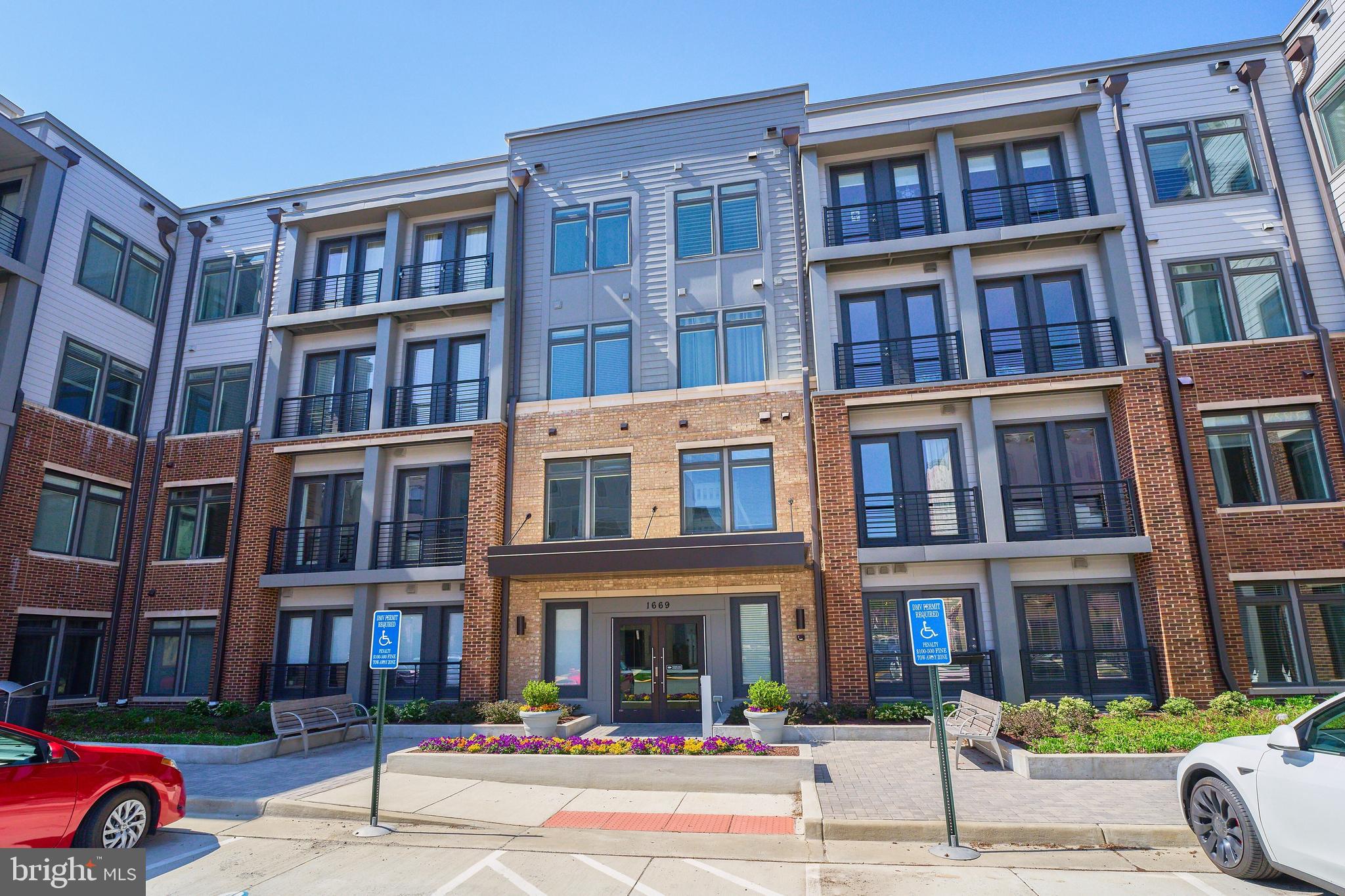 TALL OAKS - Residential Lease