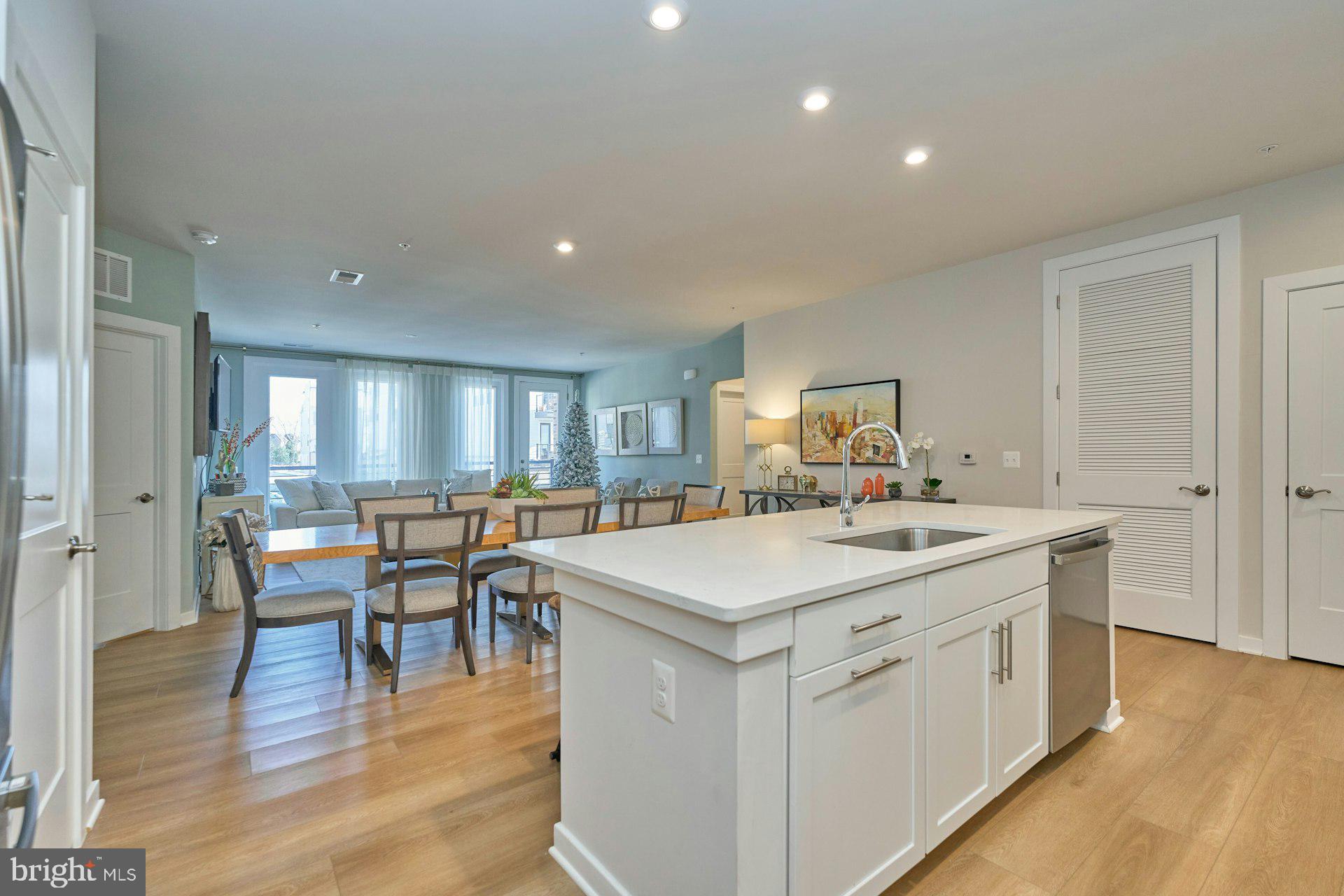 TALL OAKS - Residential Lease