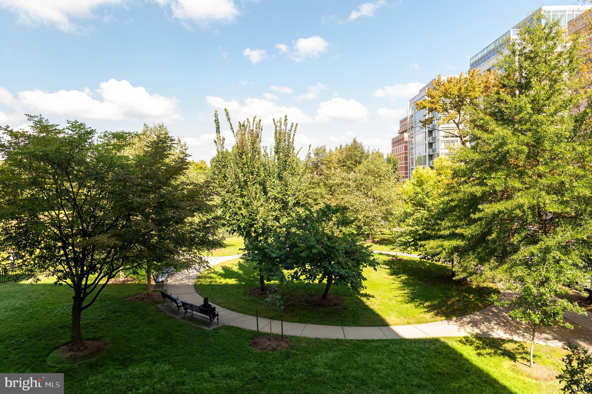 WEST END - Residential