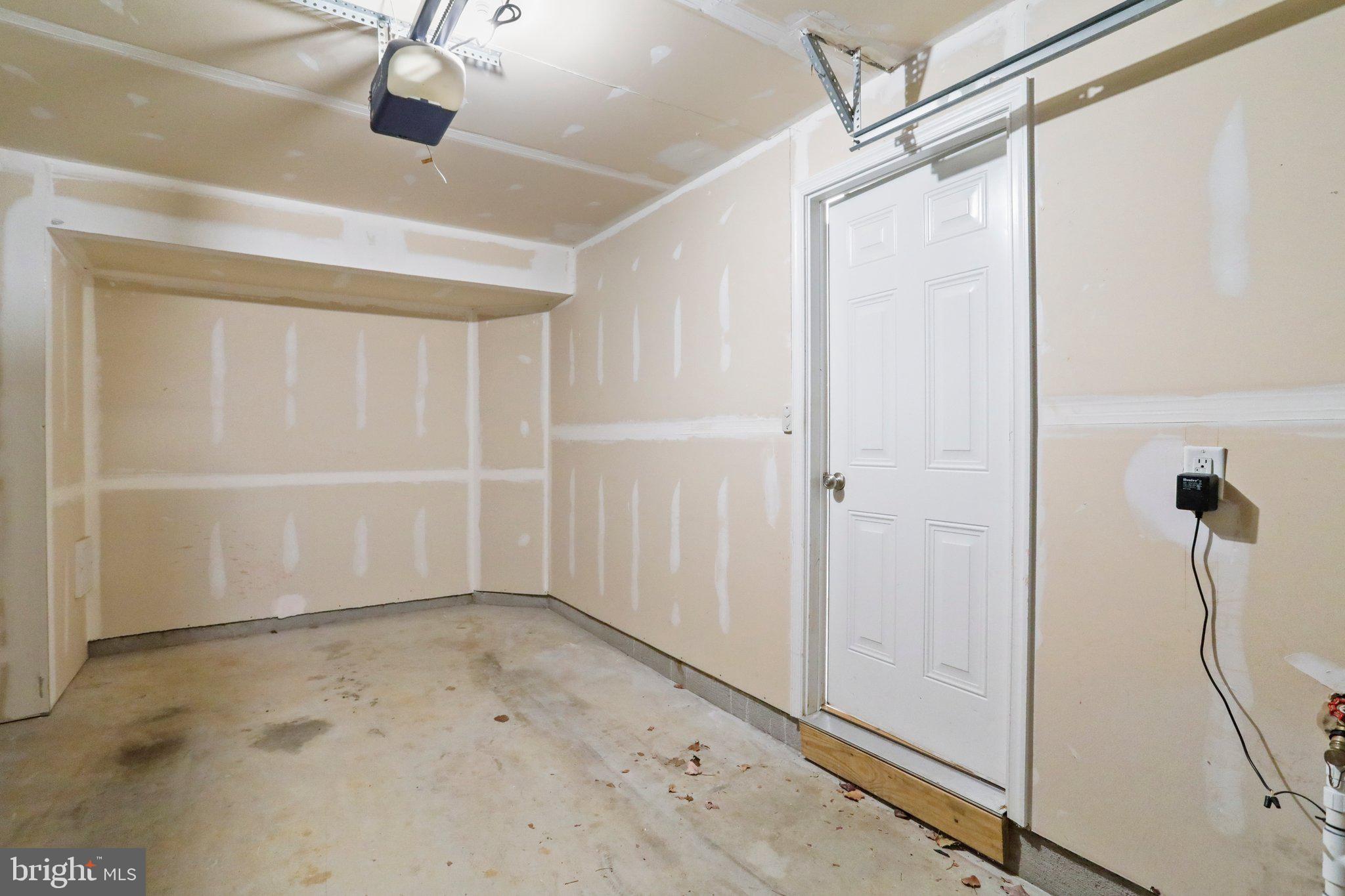 WINDMILL CROSSING - Residential Lease