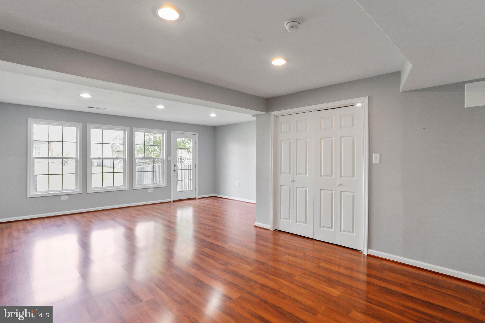 WINDMILL CROSSING - Residential Lease