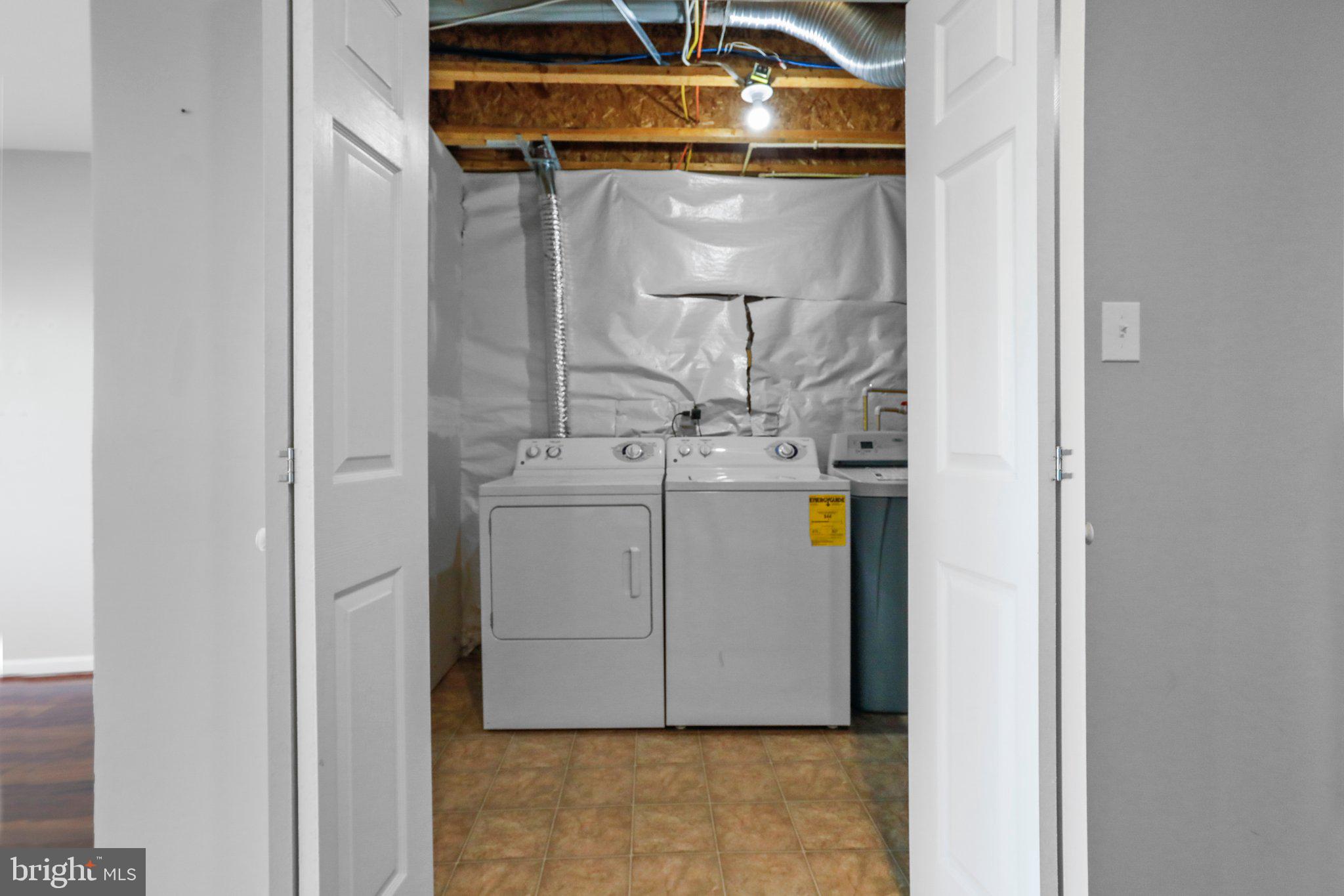 WINDMILL CROSSING - Residential Lease