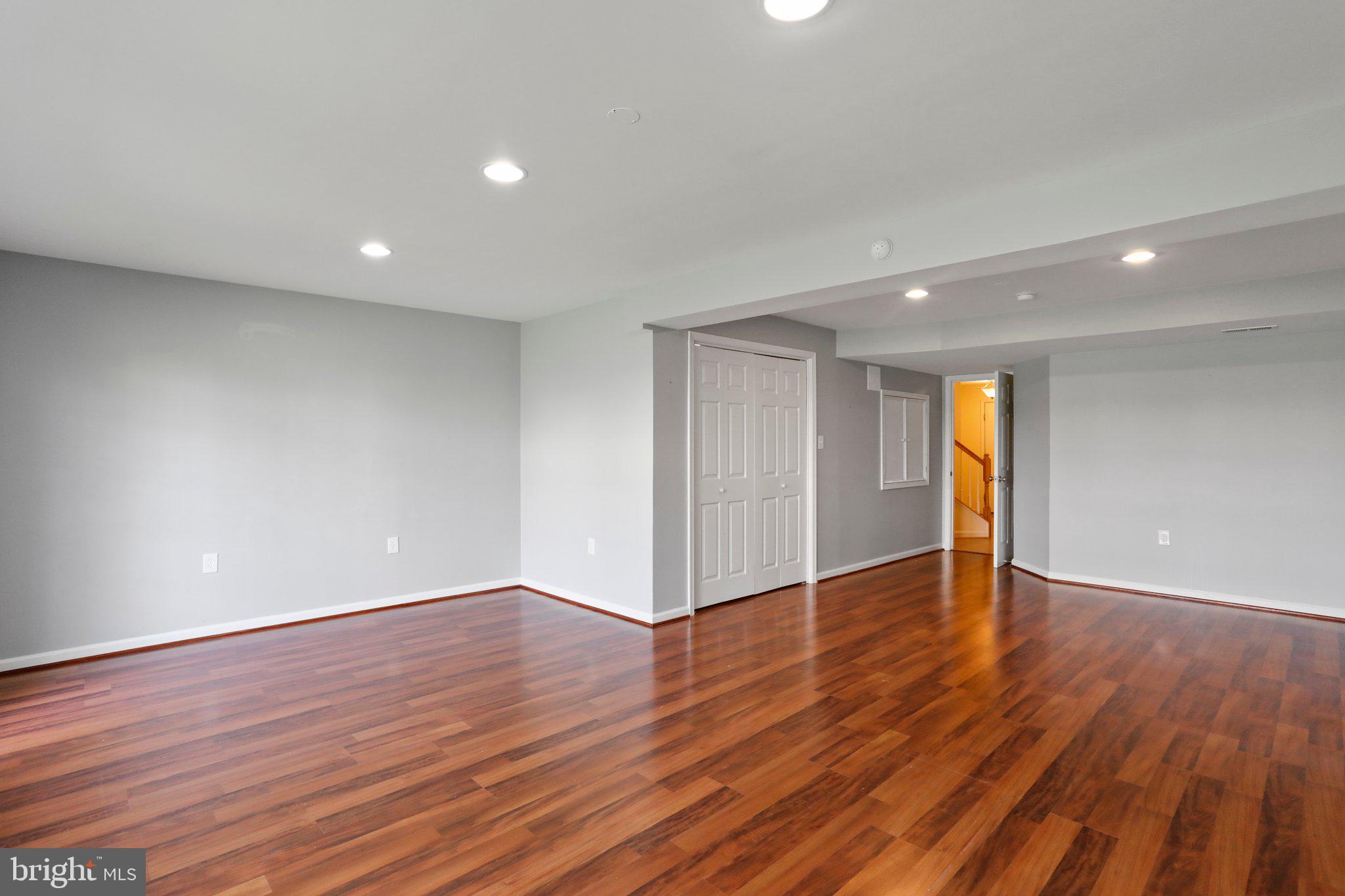 WINDMILL CROSSING - Residential Lease