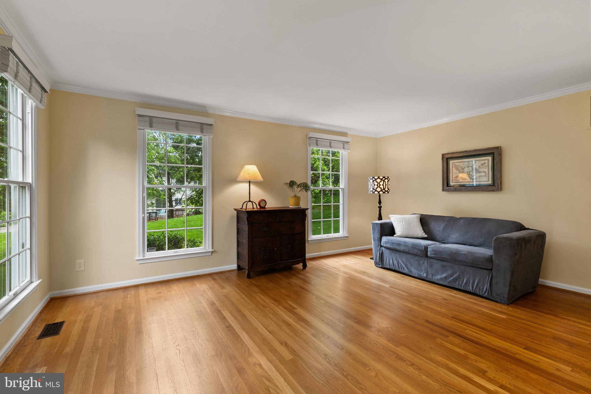 7071 GARDEN WALK