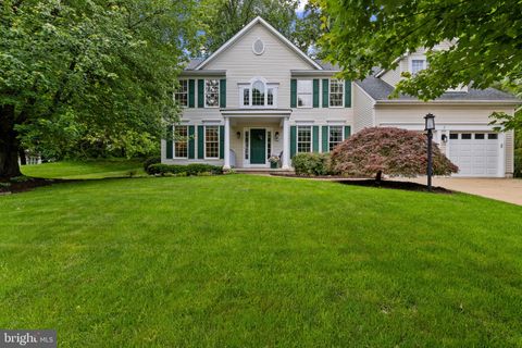 7071 GARDEN WALK COLUMBIA MD 21044