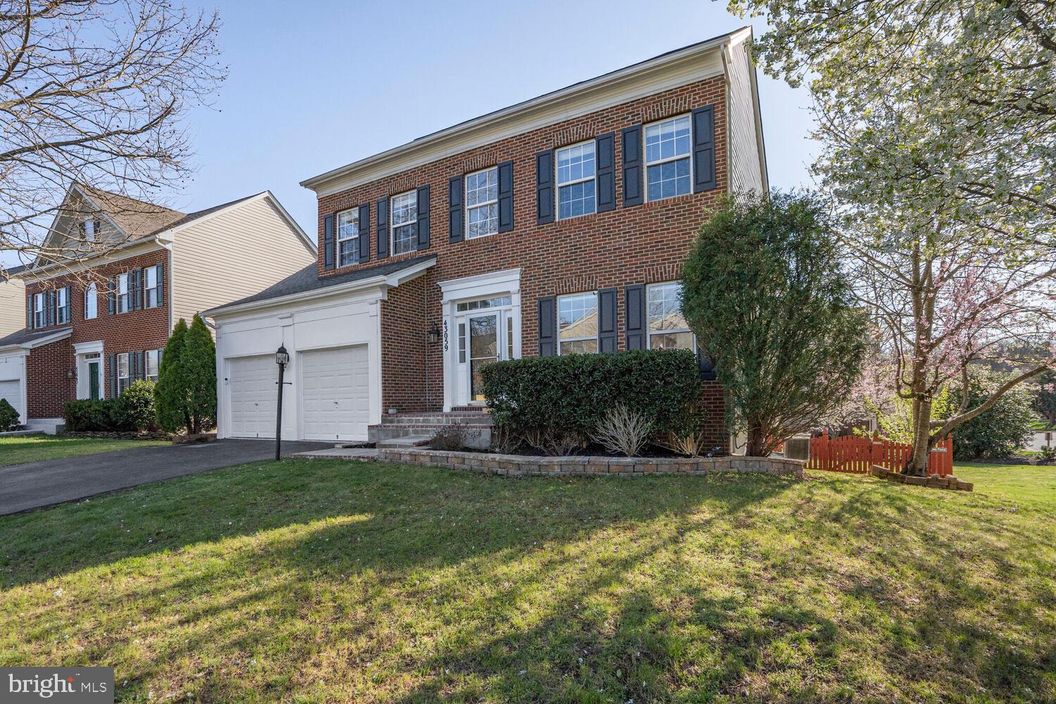 NORTHLAKE - Residential