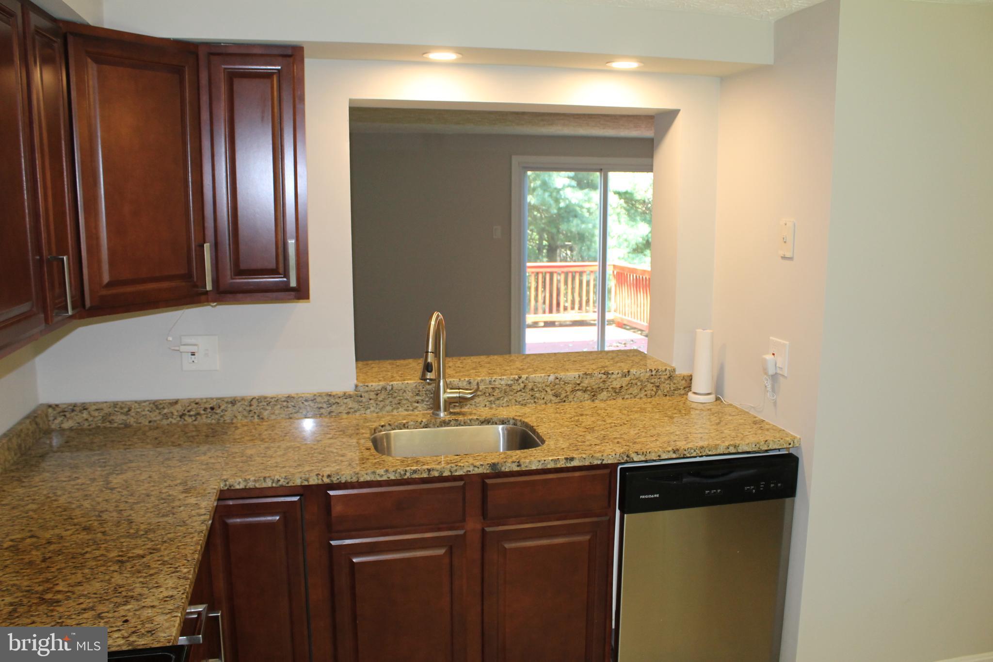 ULMSTEAD GARDENS - Residential Lease