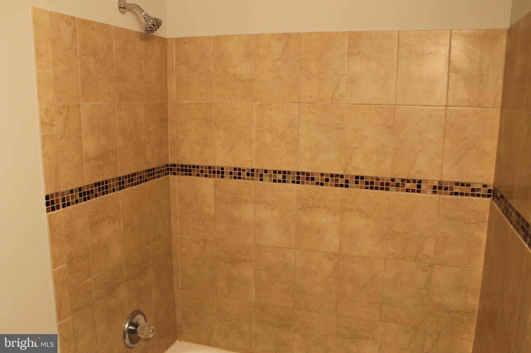 ULMSTEAD GARDENS - Residential Lease