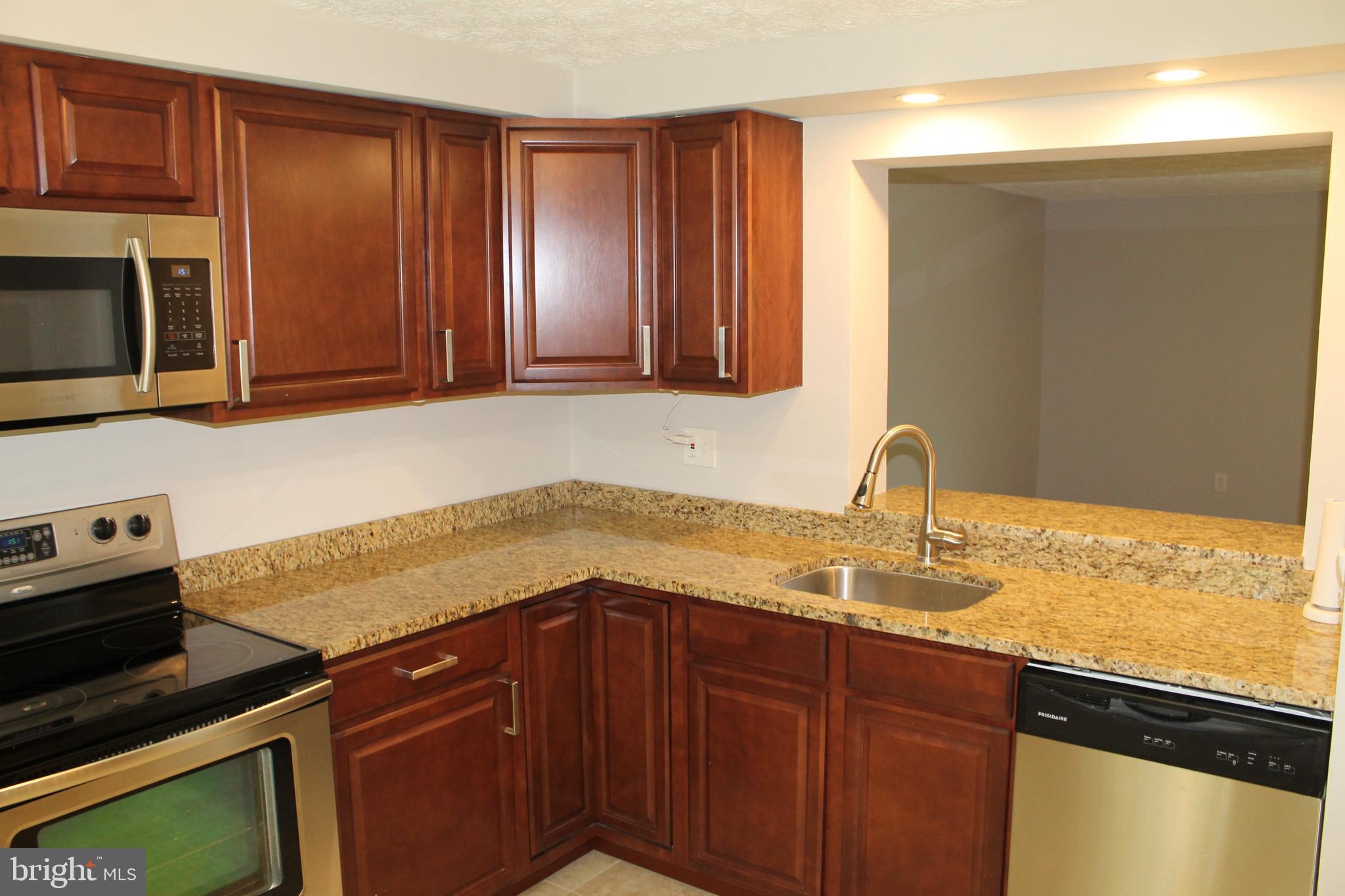 ULMSTEAD GARDENS - Residential Lease