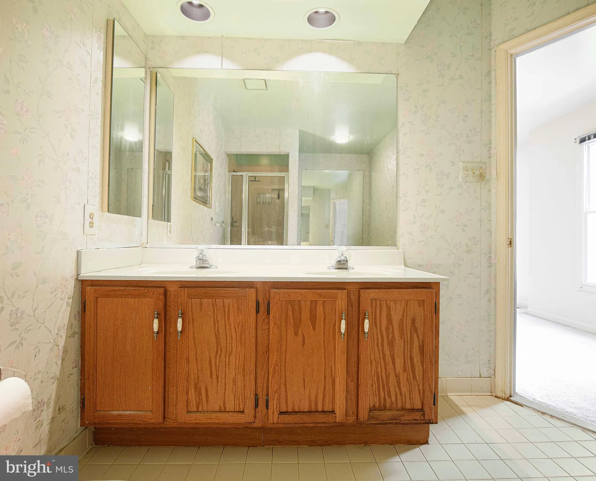 Randallstown, Maryland 21133, United States, 3 Bedrooms Bedrooms, ,3 BathroomsBathrooms,Residential,Pending,123484