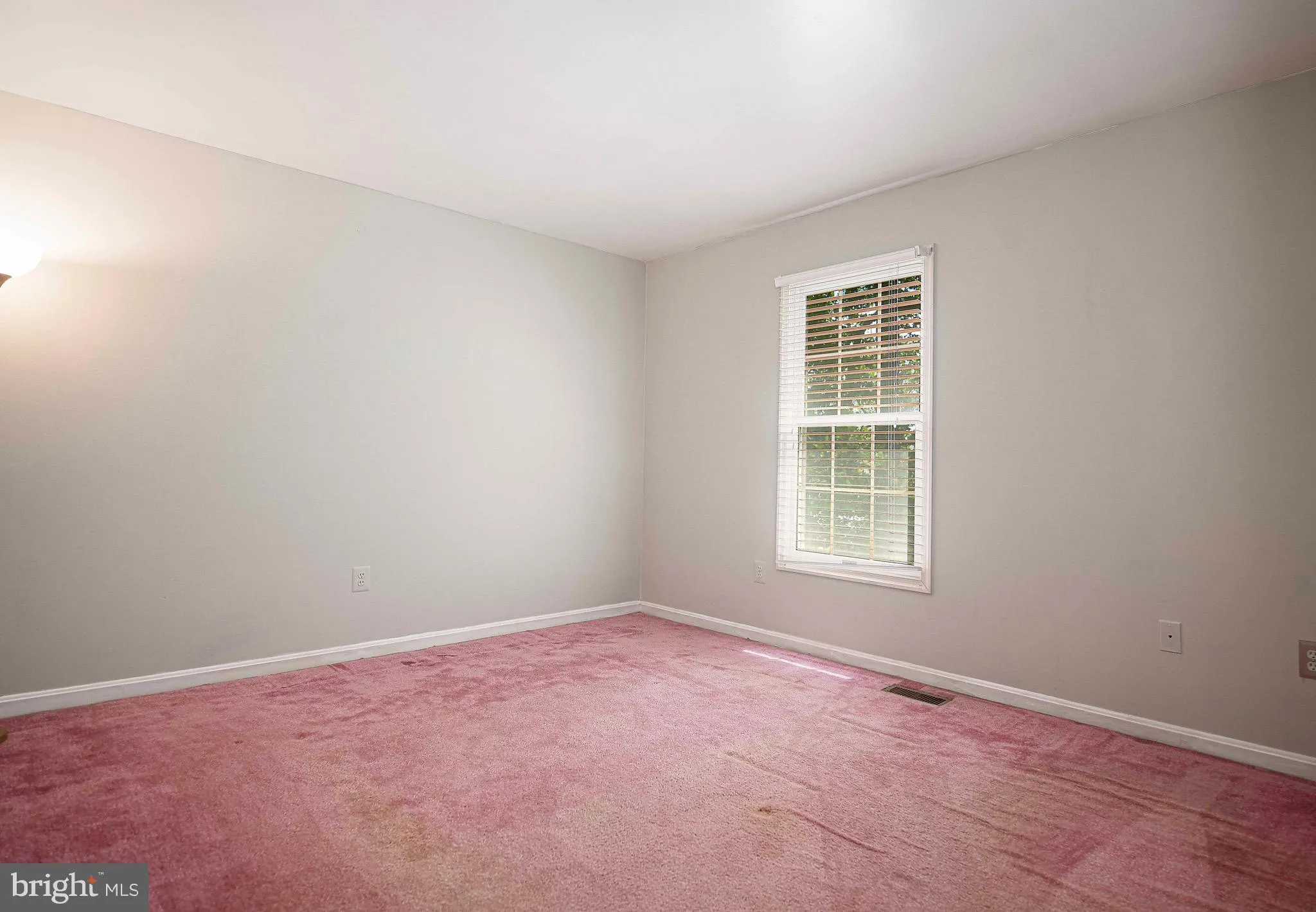 Randallstown, Maryland 21133, United States, 3 Bedrooms Bedrooms, ,3 BathroomsBathrooms,Residential,Pending,123484