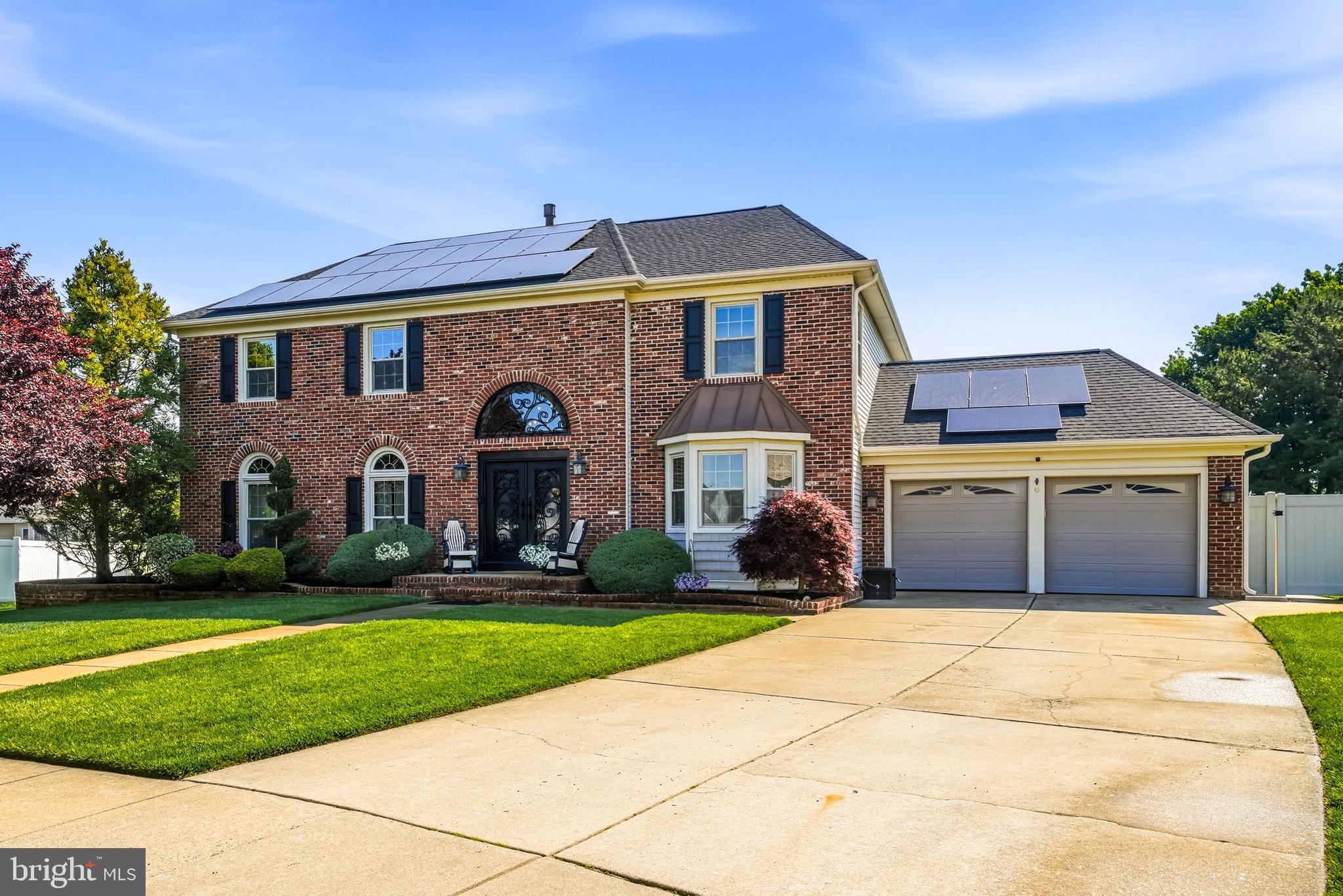 6 WILLIAMSBURG COURT