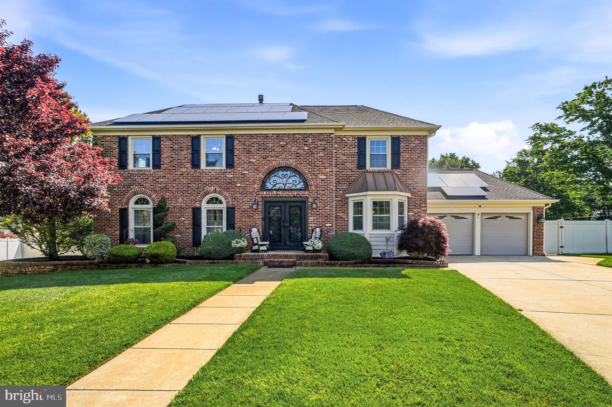 6 WILLIAMSBURG COURT