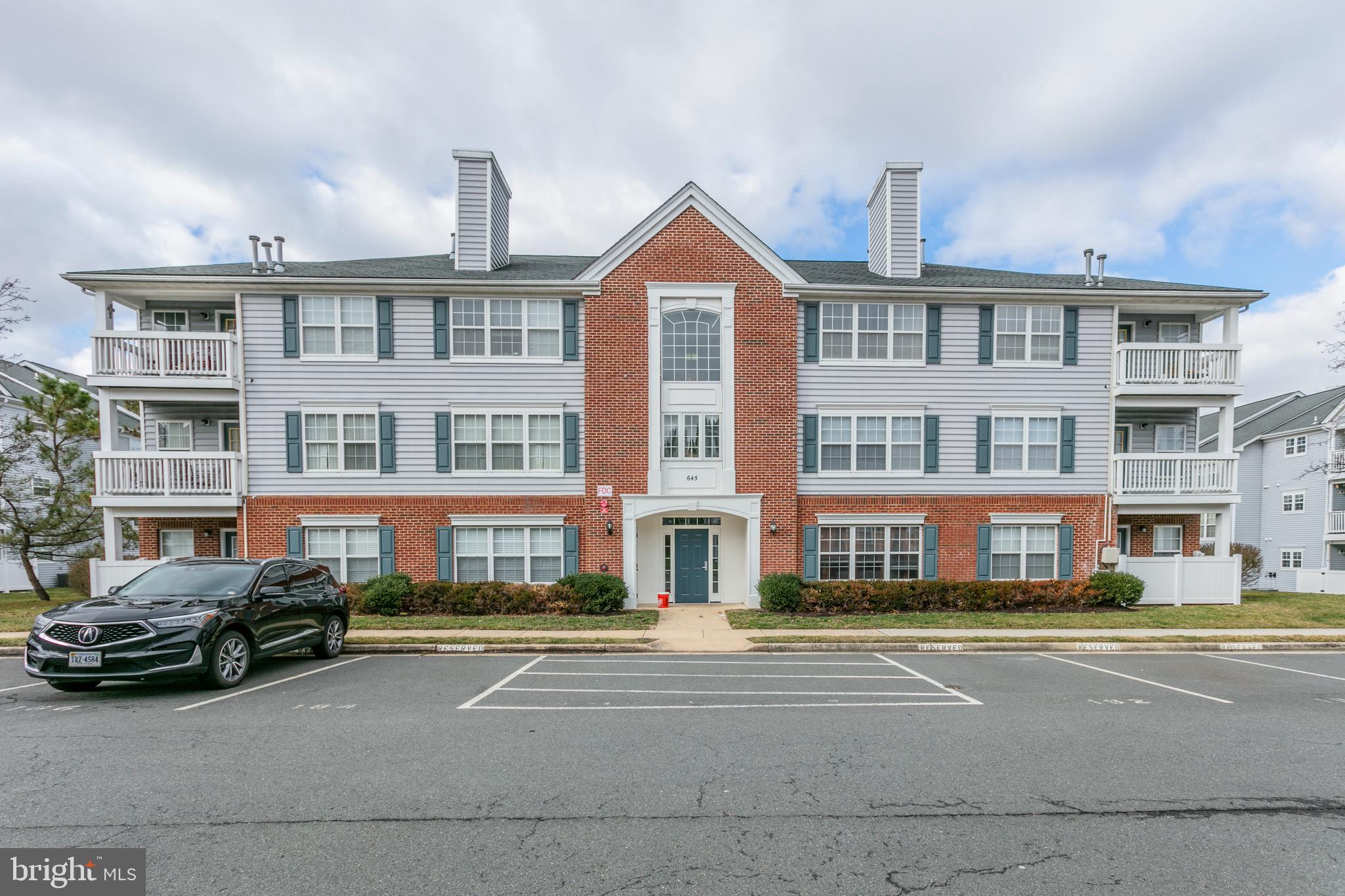 LEESBURG GATEWAY - Residential Lease