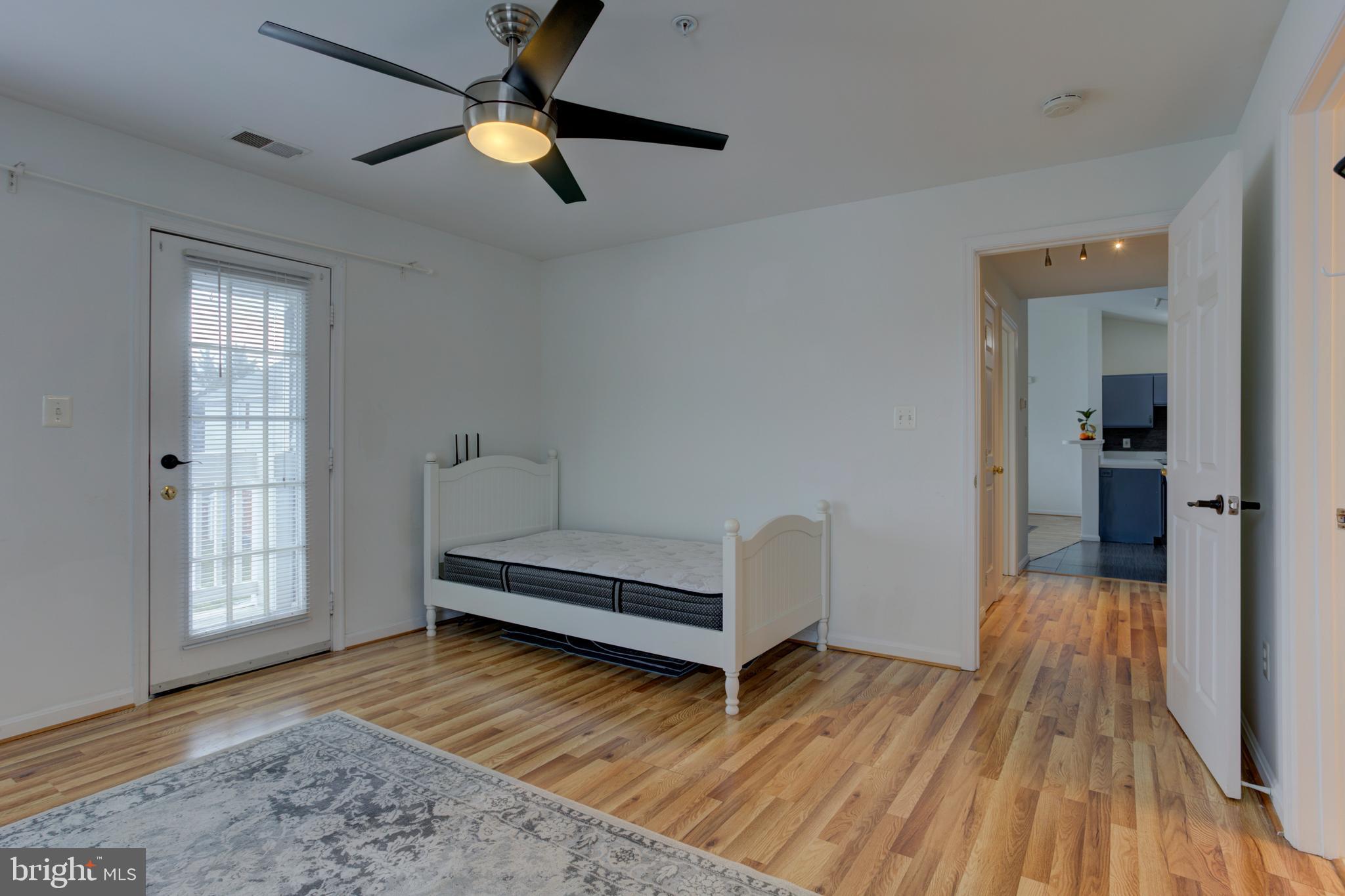 LEESBURG GATEWAY - Residential Lease