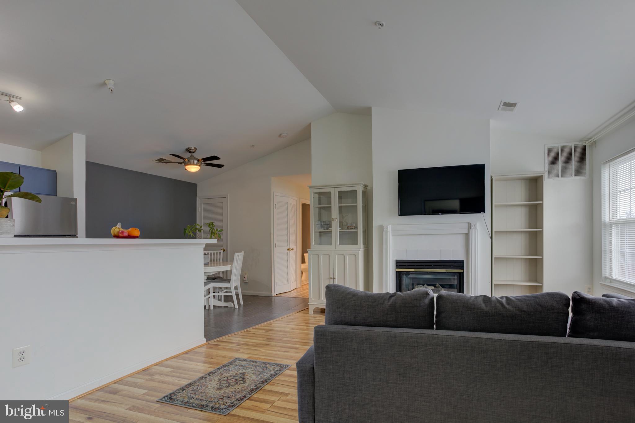 LEESBURG GATEWAY - Residential Lease