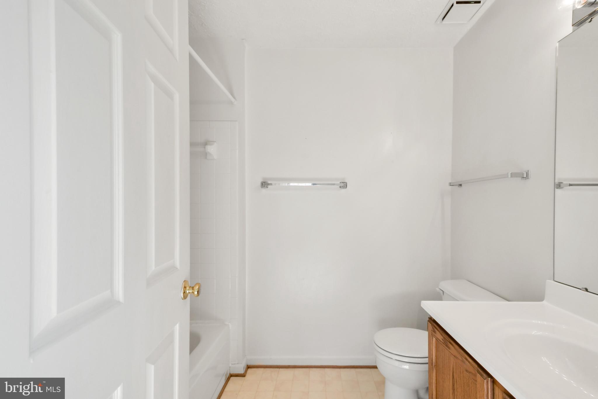 STUART MECHANIC - Residential Lease