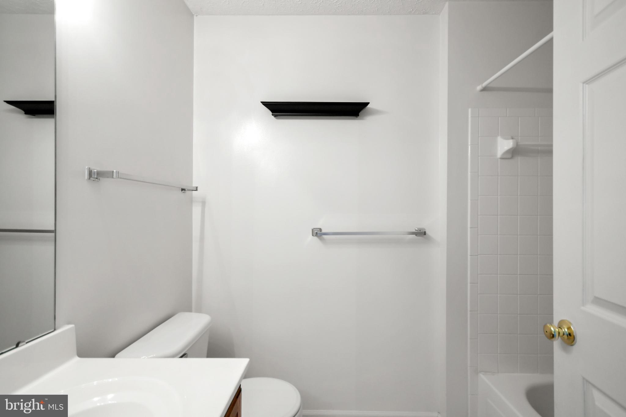 STUART MECHANIC - Residential Lease