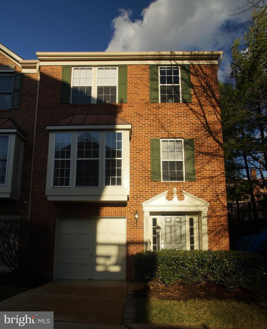 Great opportunity to rent this updated end-unit garage townhome on a dead-end street in fantastic N Arlington location! 3-bdrms up and 3 full baths w/hardwood flooring throughout main living level. Kitchen features newer appliances w/stainless & granite, large deck off home offers quiet setting to relax, and plenty of additional parking. Turn-key ready! Available Feb 1. Glebe-Williamsburg-Yorktown