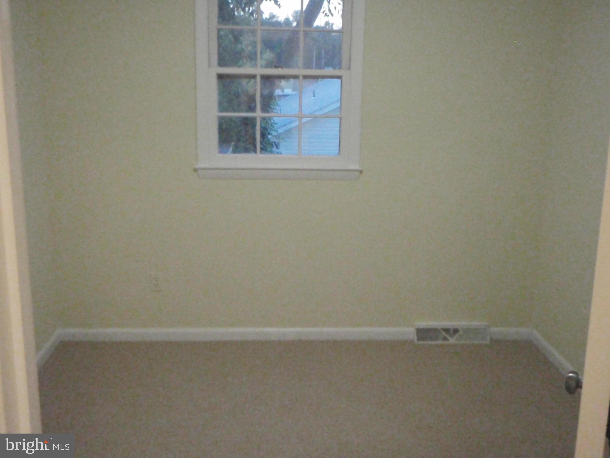 WOODLAND BEACH - Residential