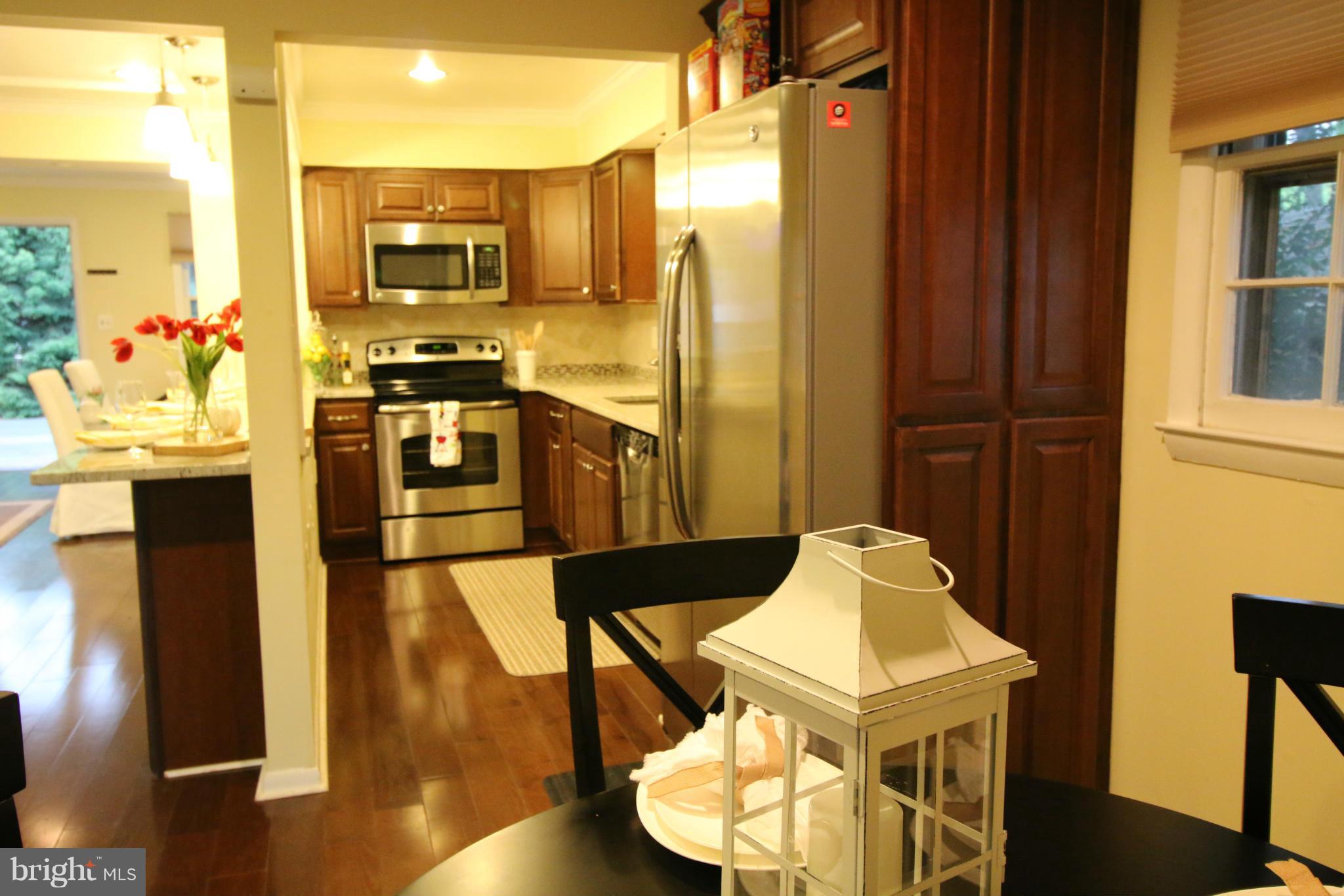 WOODLAND BEACH - Residential