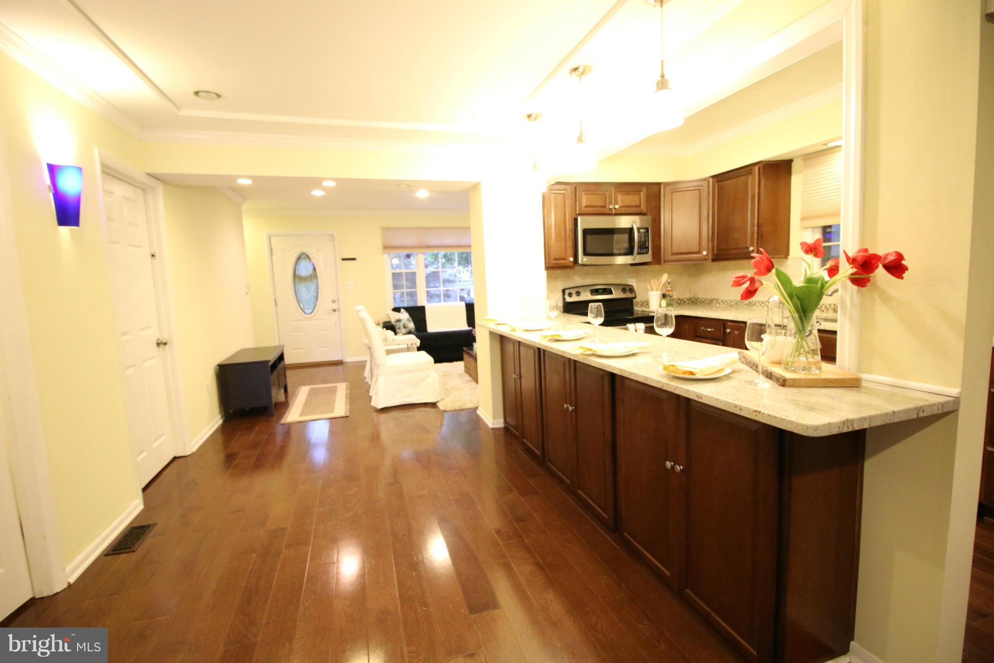 WOODLAND BEACH - Residential