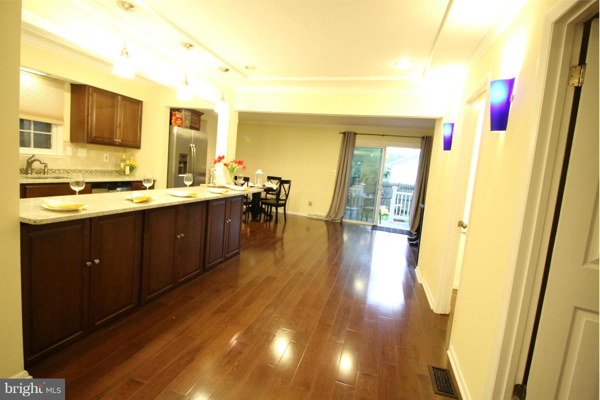 WOODLAND BEACH - Residential