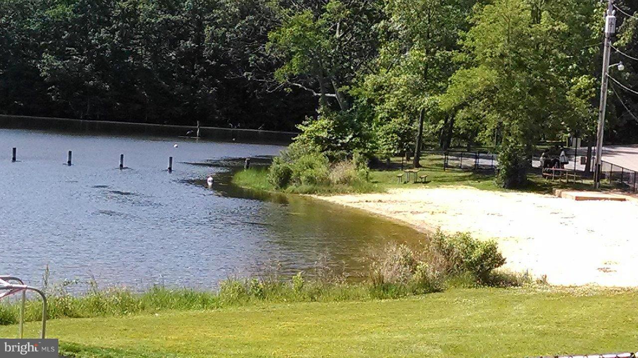 WOODLAND BEACH - Residential