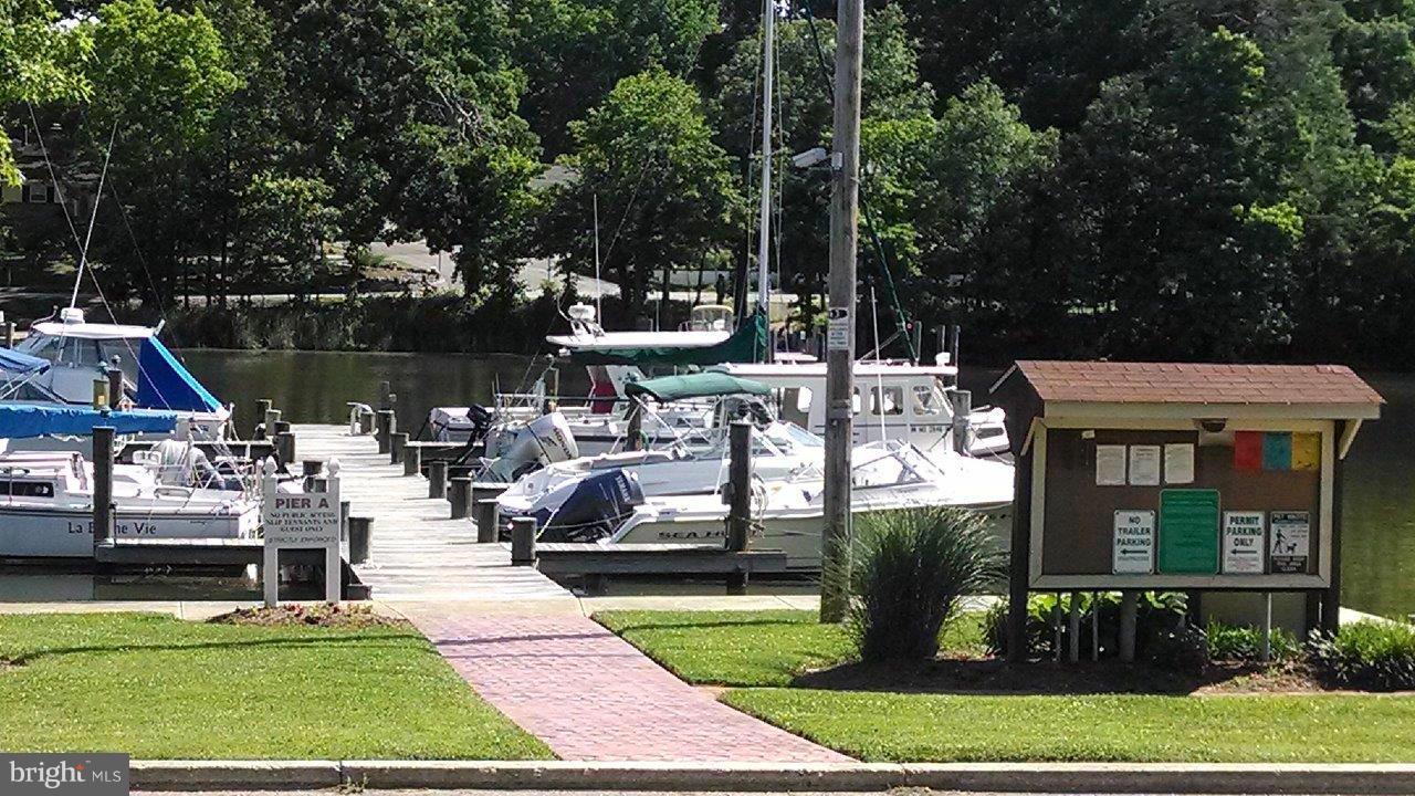 WOODLAND BEACH - Residential