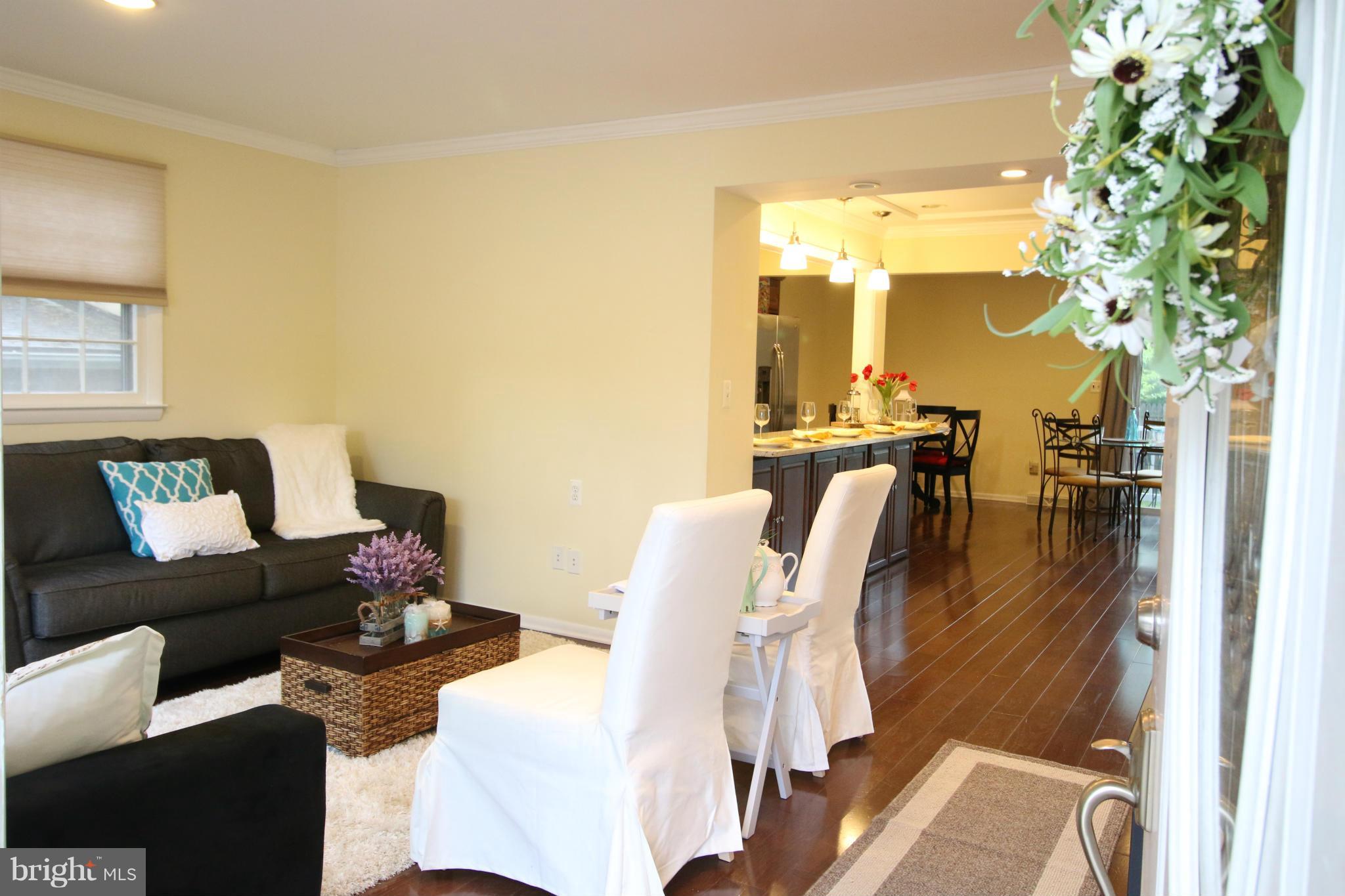 WOODLAND BEACH - Residential