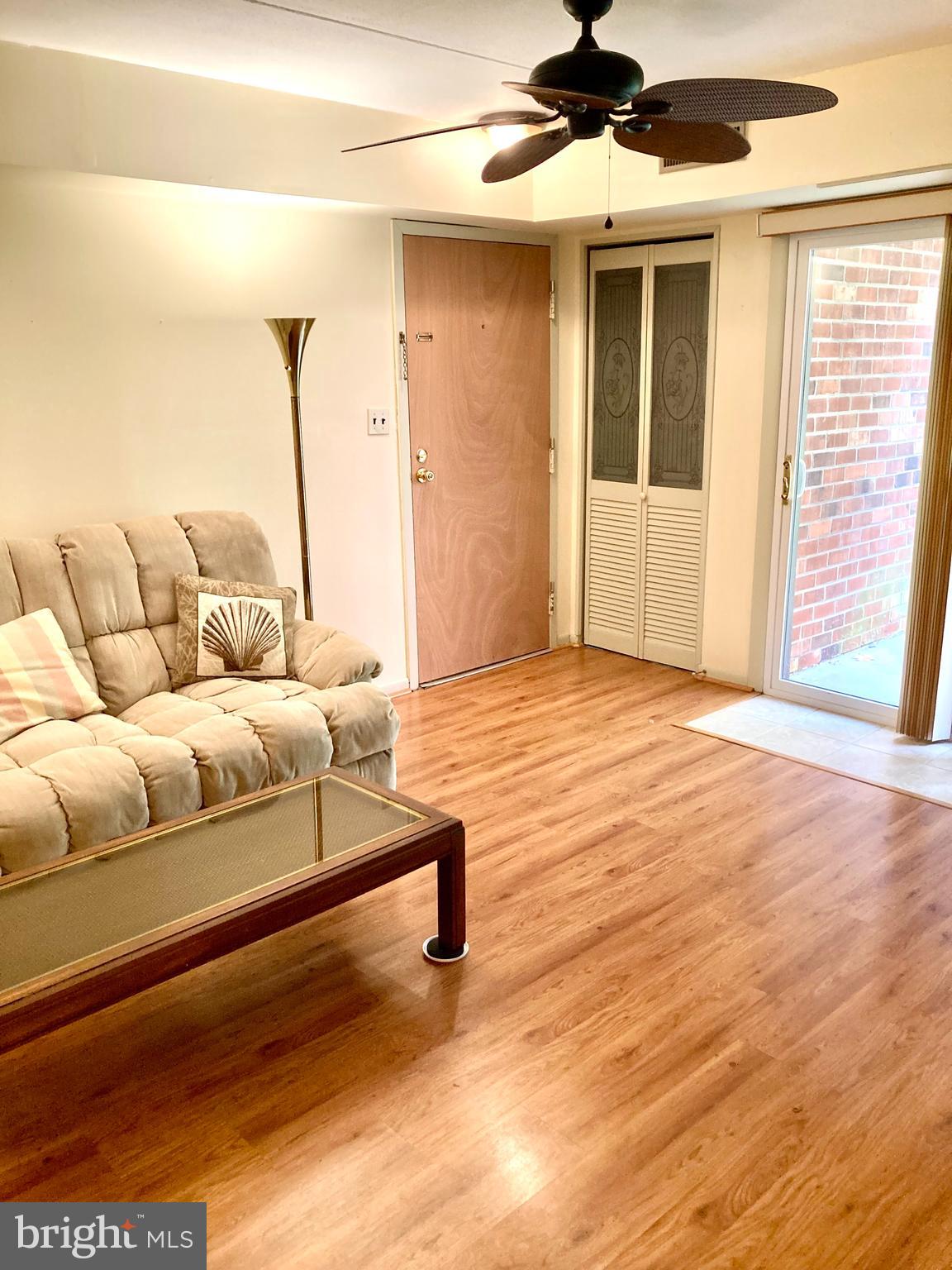 ENGLISH VILLAGE - Residential