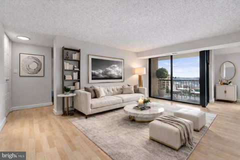 Photo of 4500 S Four Mile Run Drive #1113, ARLINGTON, VA 22204 (MLS # VAAR2069744)