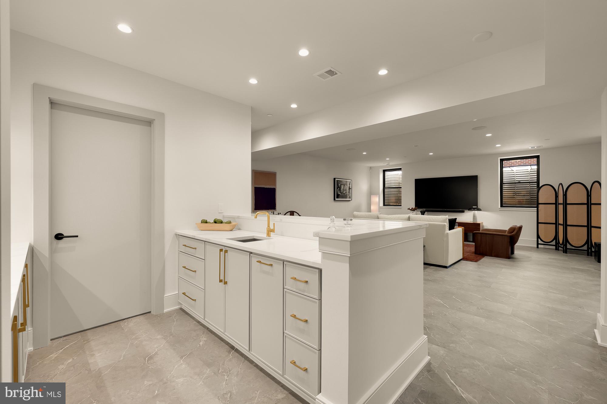 KENWOOD PARK - Residential