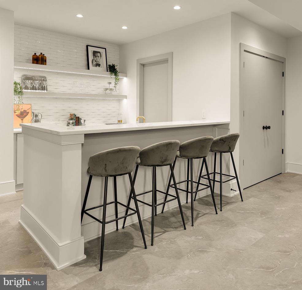 KENWOOD PARK - Residential