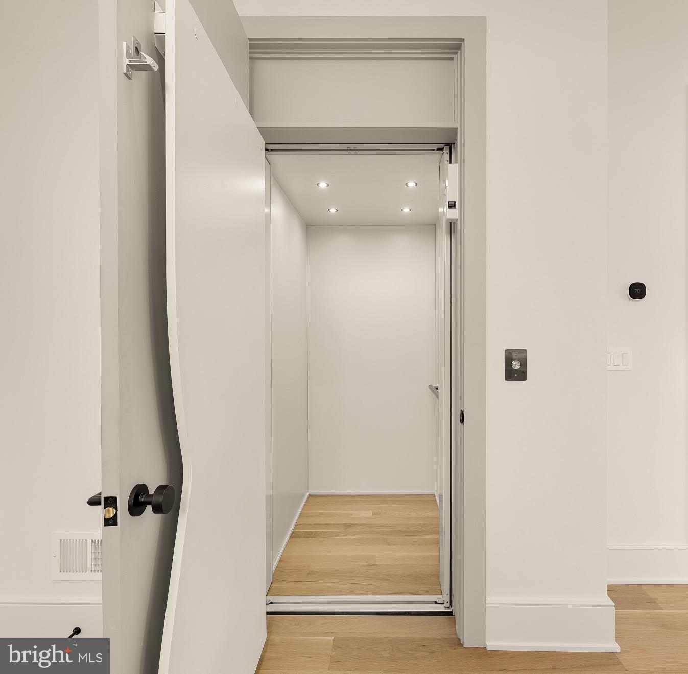 KENWOOD PARK - Residential