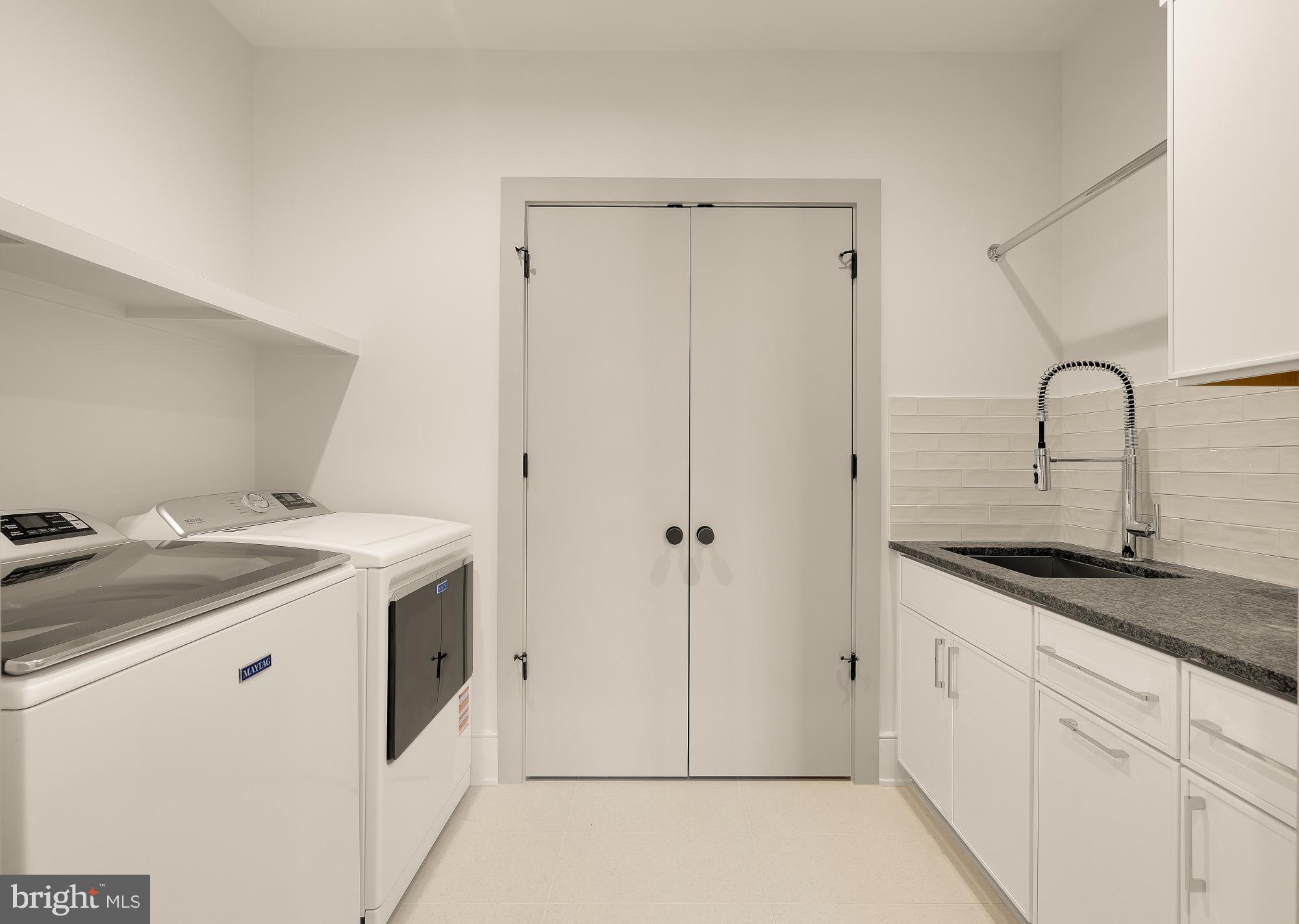 KENWOOD PARK - Residential