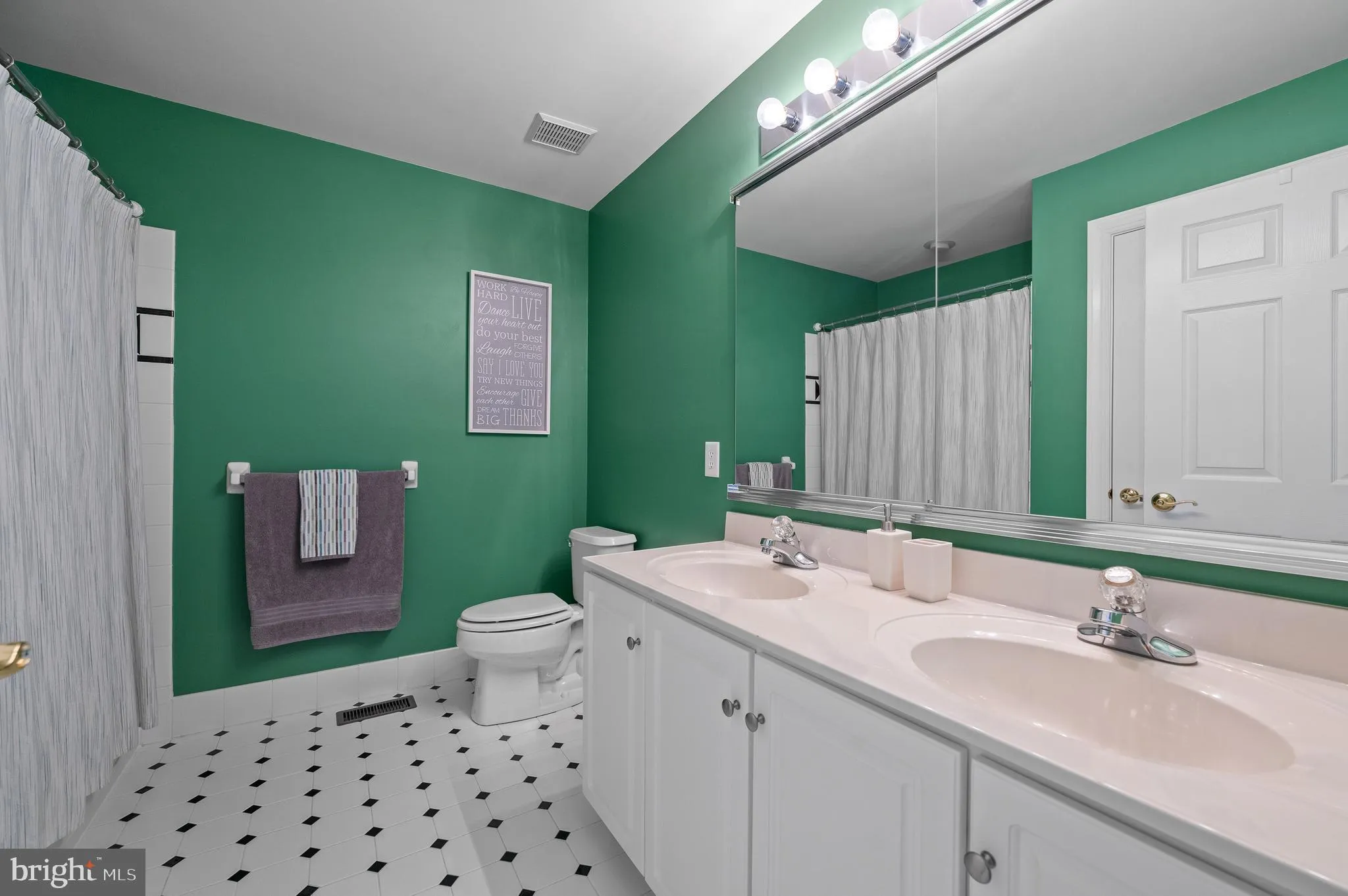 Chadds Ford, Pennsylvania 19317, United States, 4 Bedrooms Bedrooms, ,4 BathroomsBathrooms,Residential,Pending,102609