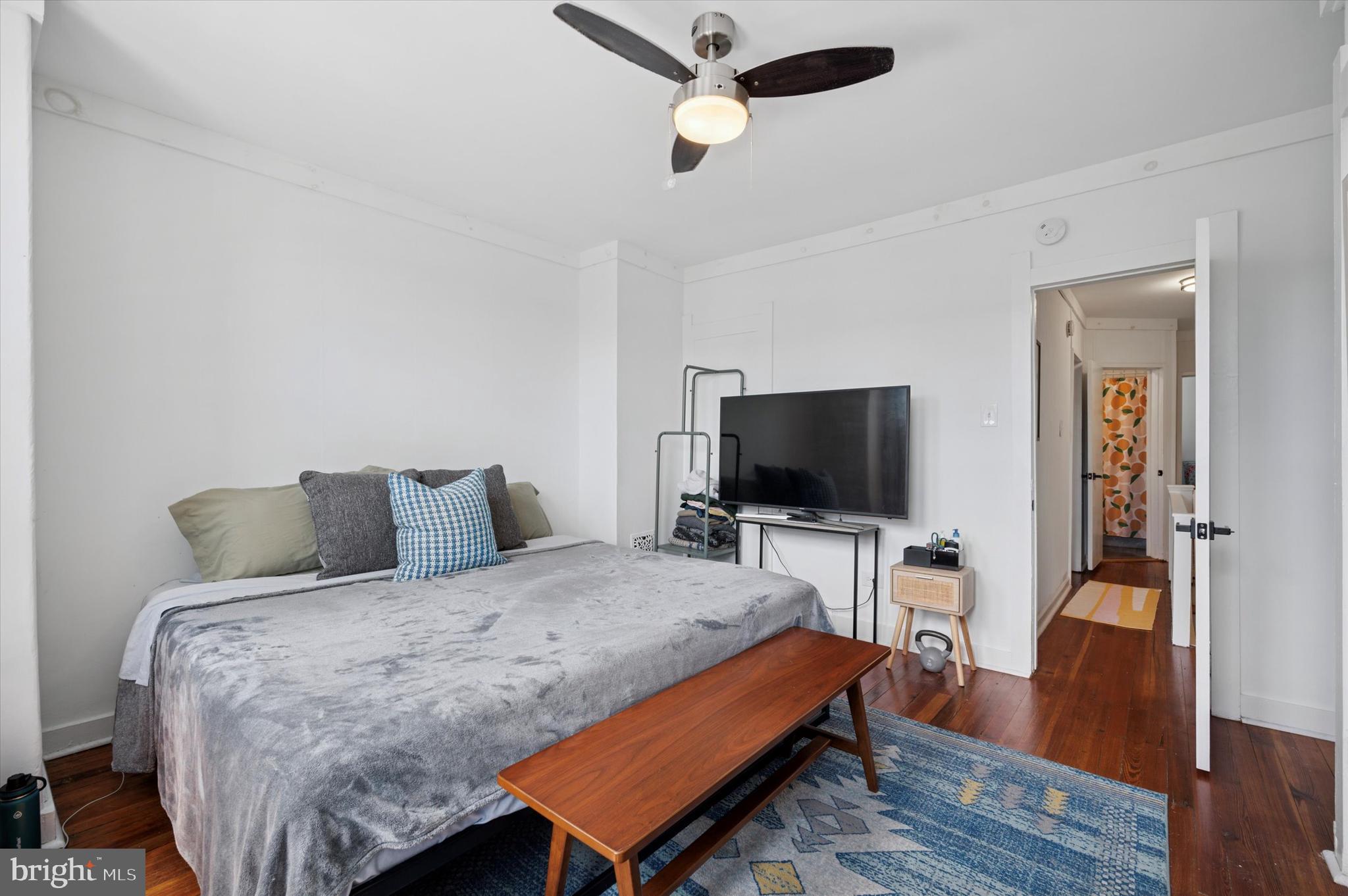 PORT RICHMOND - Residential Lease