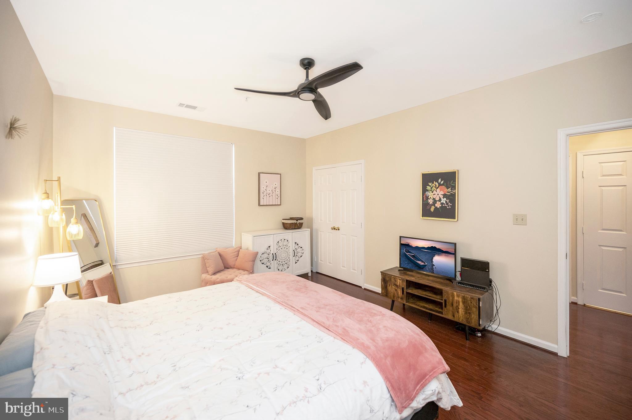 WORLDGATE CONDO - Residential