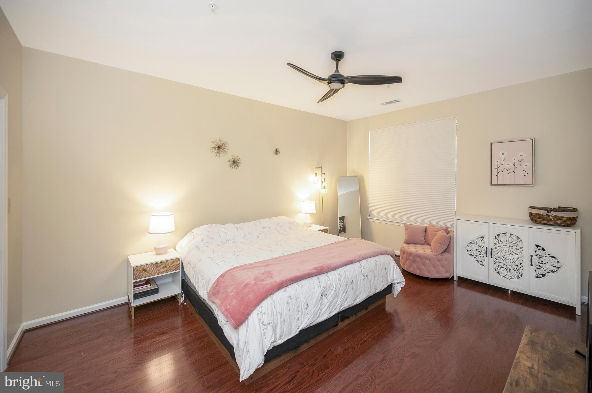 WORLDGATE CONDO - Residential