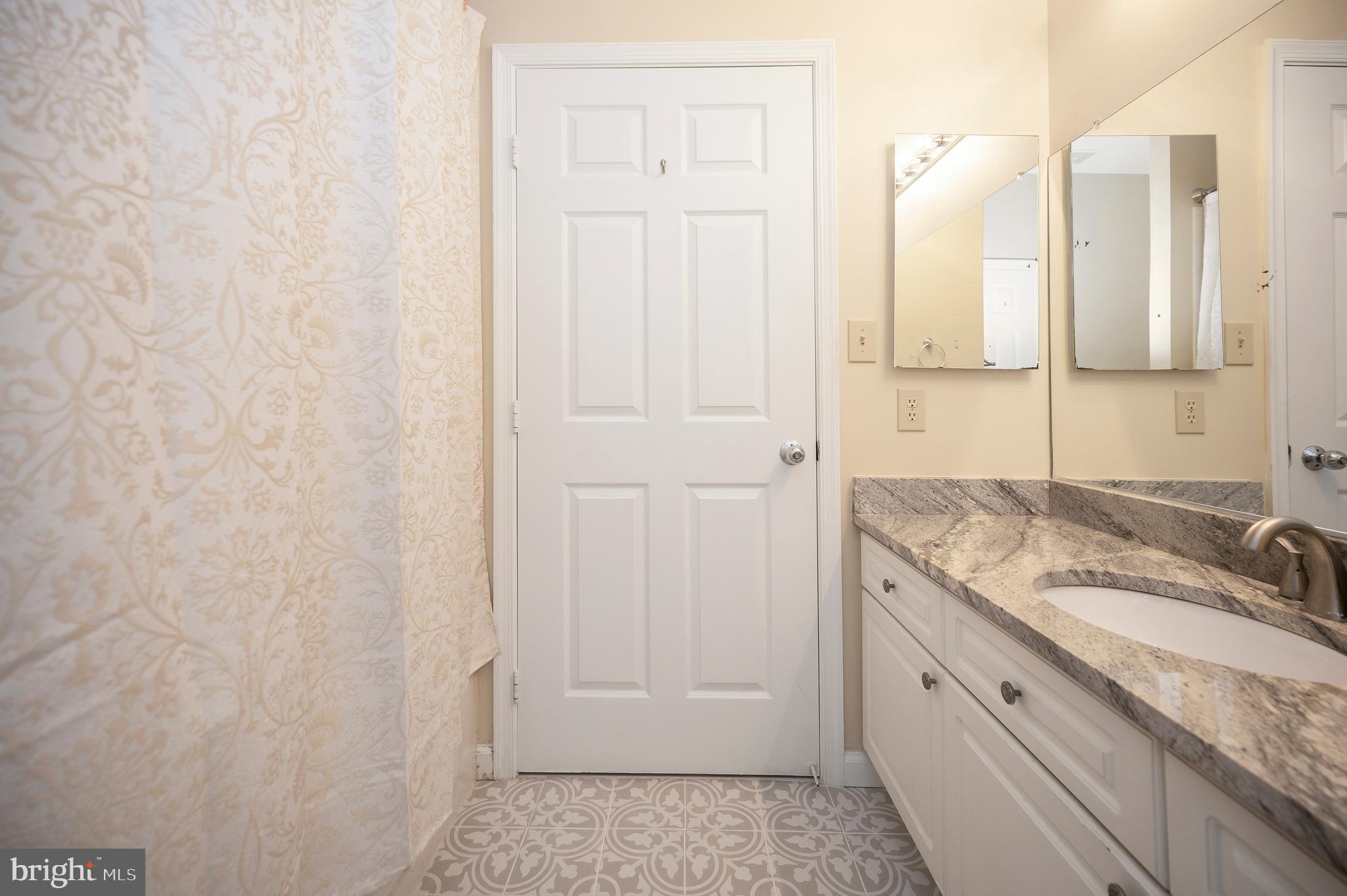 WORLDGATE CONDO - Residential