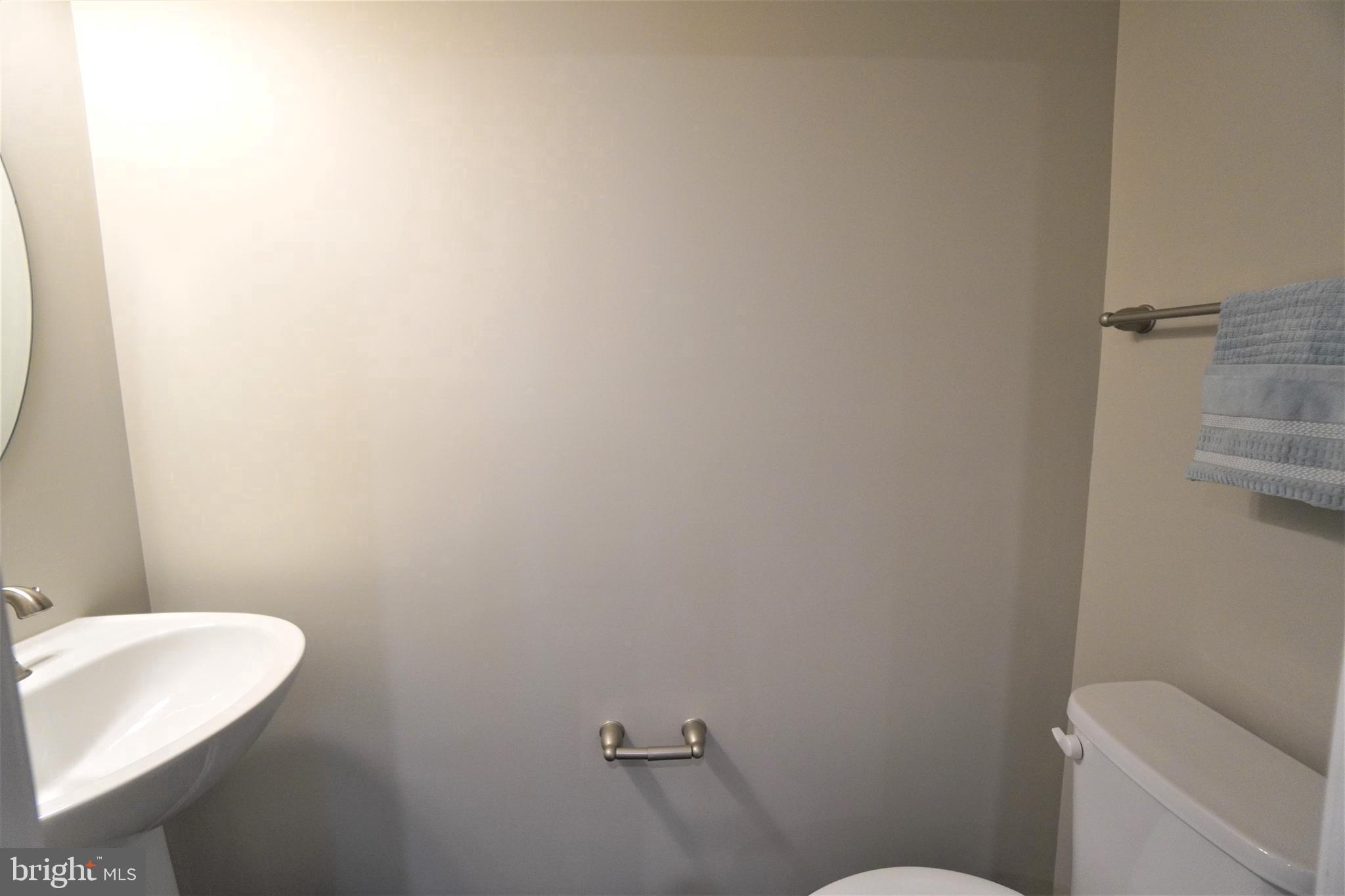 ANDALE GREEN - Residential Lease