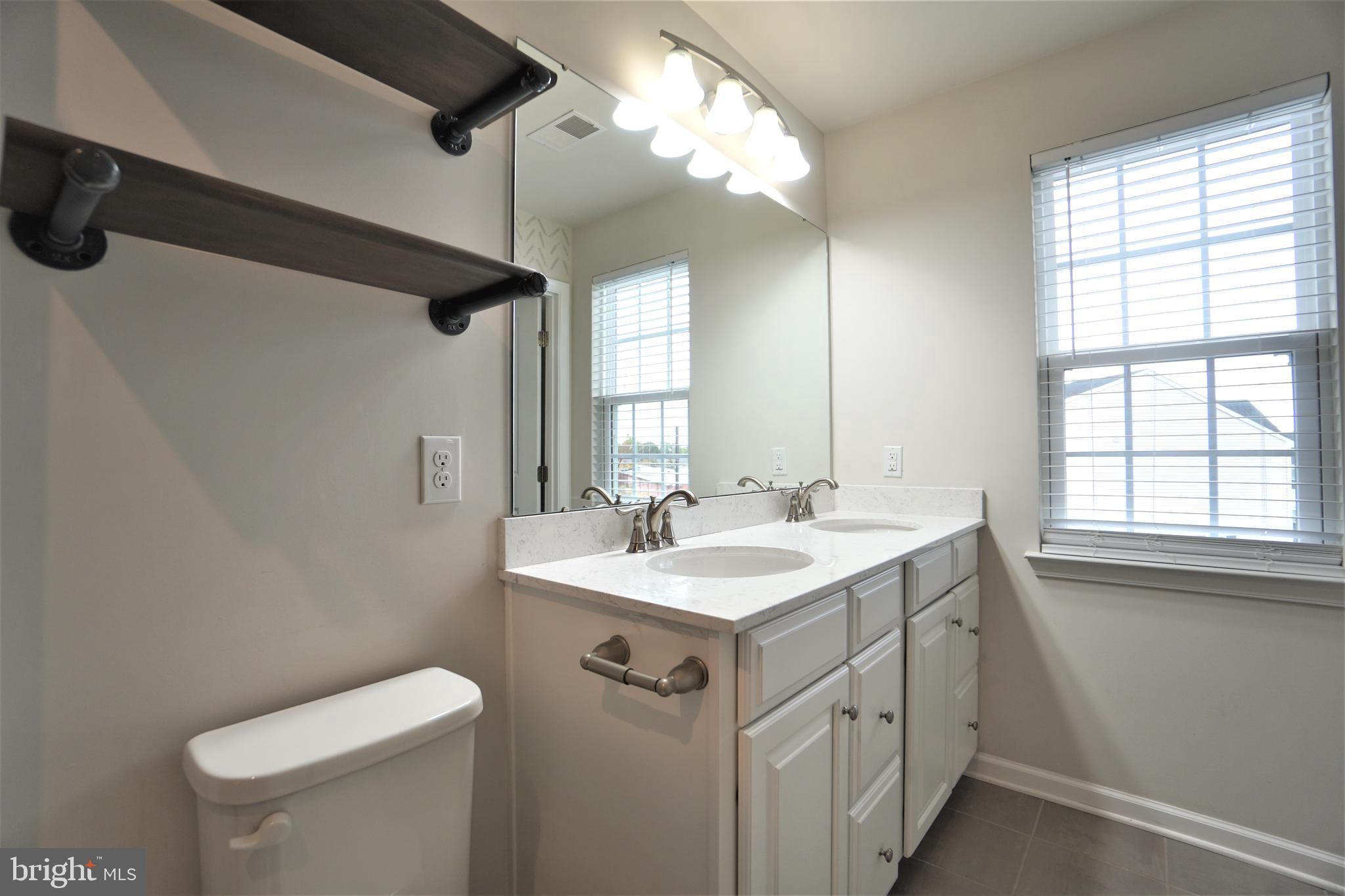 ANDALE GREEN - Residential Lease