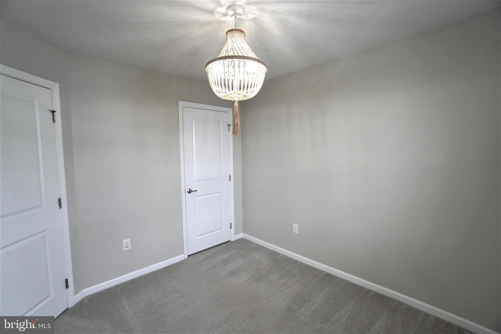 ANDALE GREEN - Residential Lease